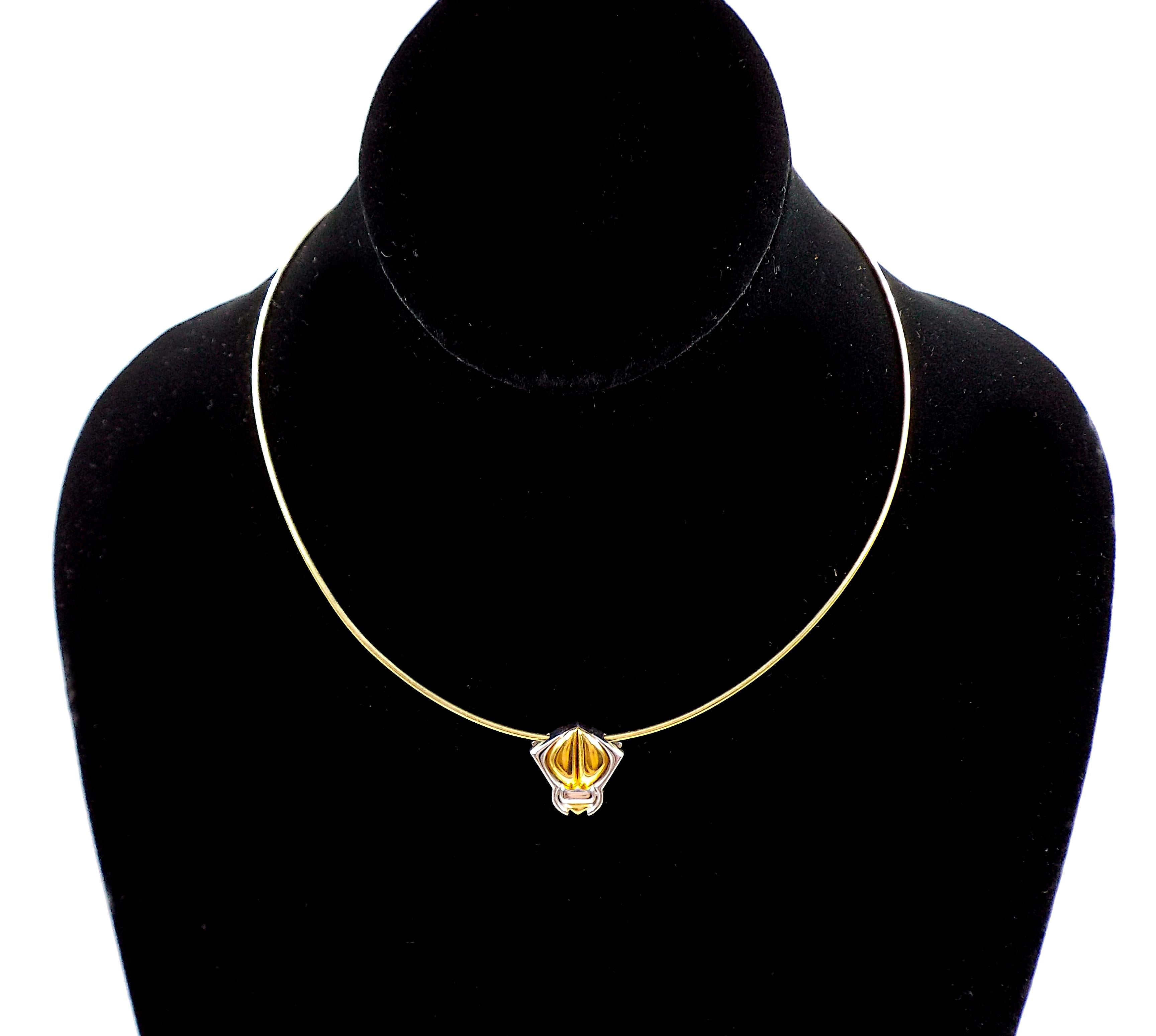 Marina B 18K Gold Beetle Pendant Choker Necklace For Sale 3