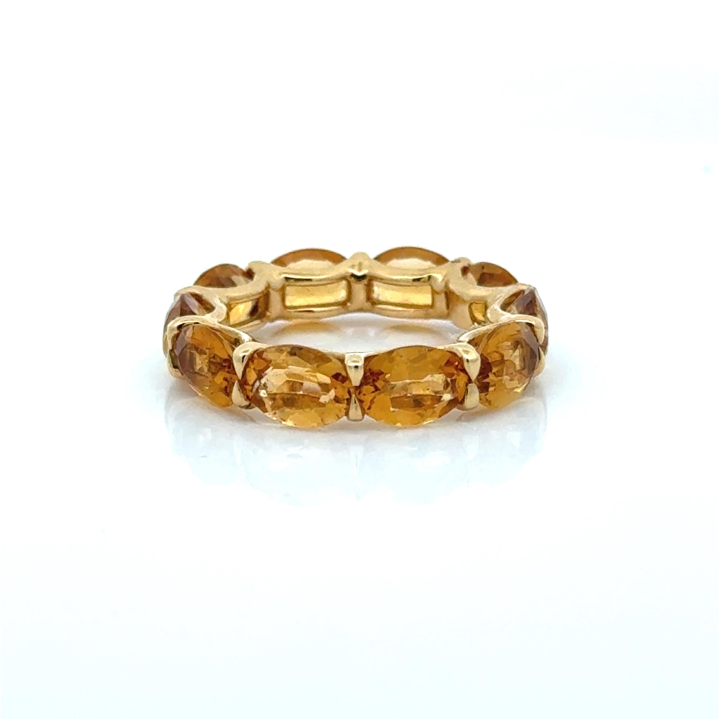Marina B 18K Yellow Gold and Oval Citrine Eternity Band In Excellent Condition For Sale In Derby, NY