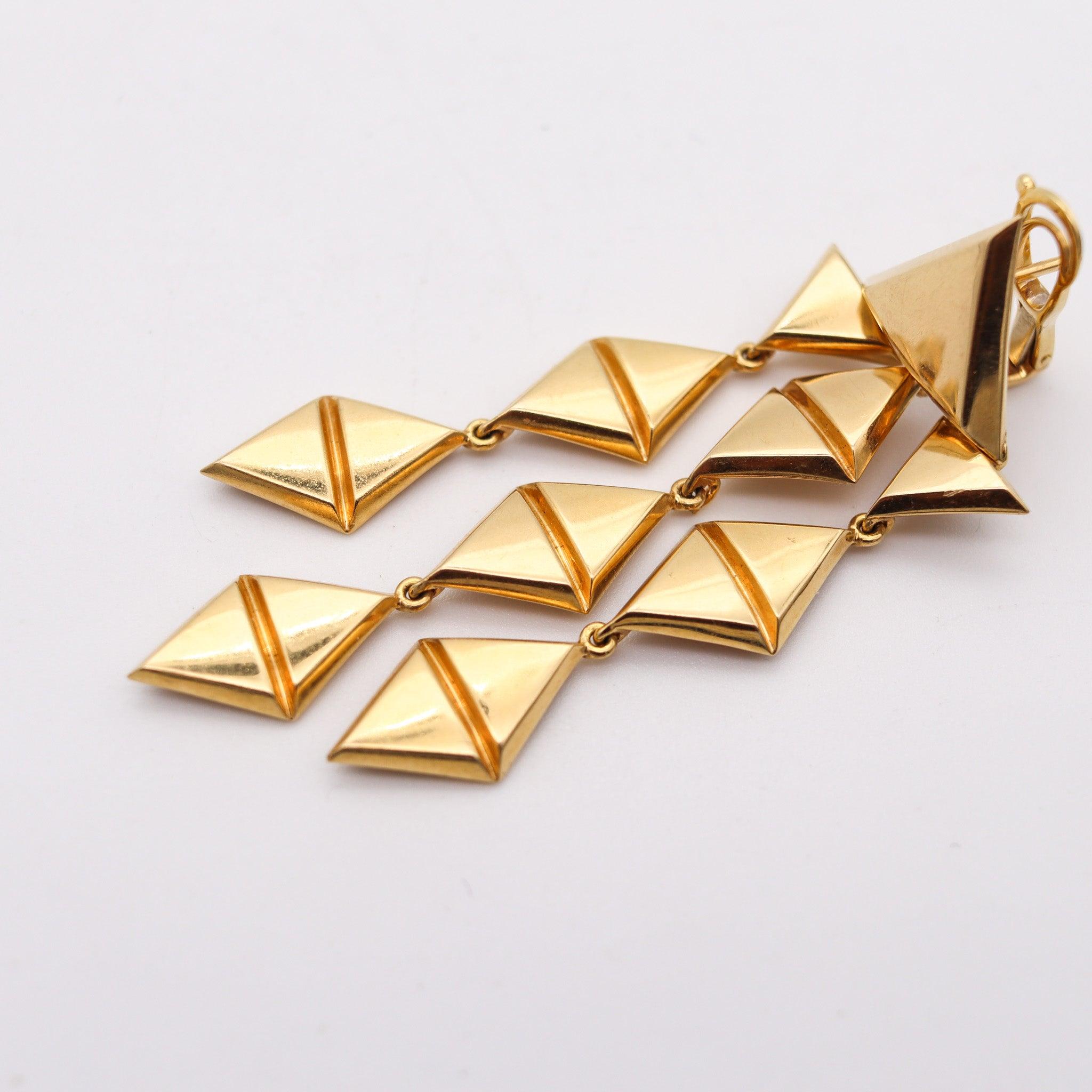 MARINA B. 1978 Milano Triangoli Single dangle Ohrringe-Anhänger aus 18 Karat Gelbgold Damen im Angebot