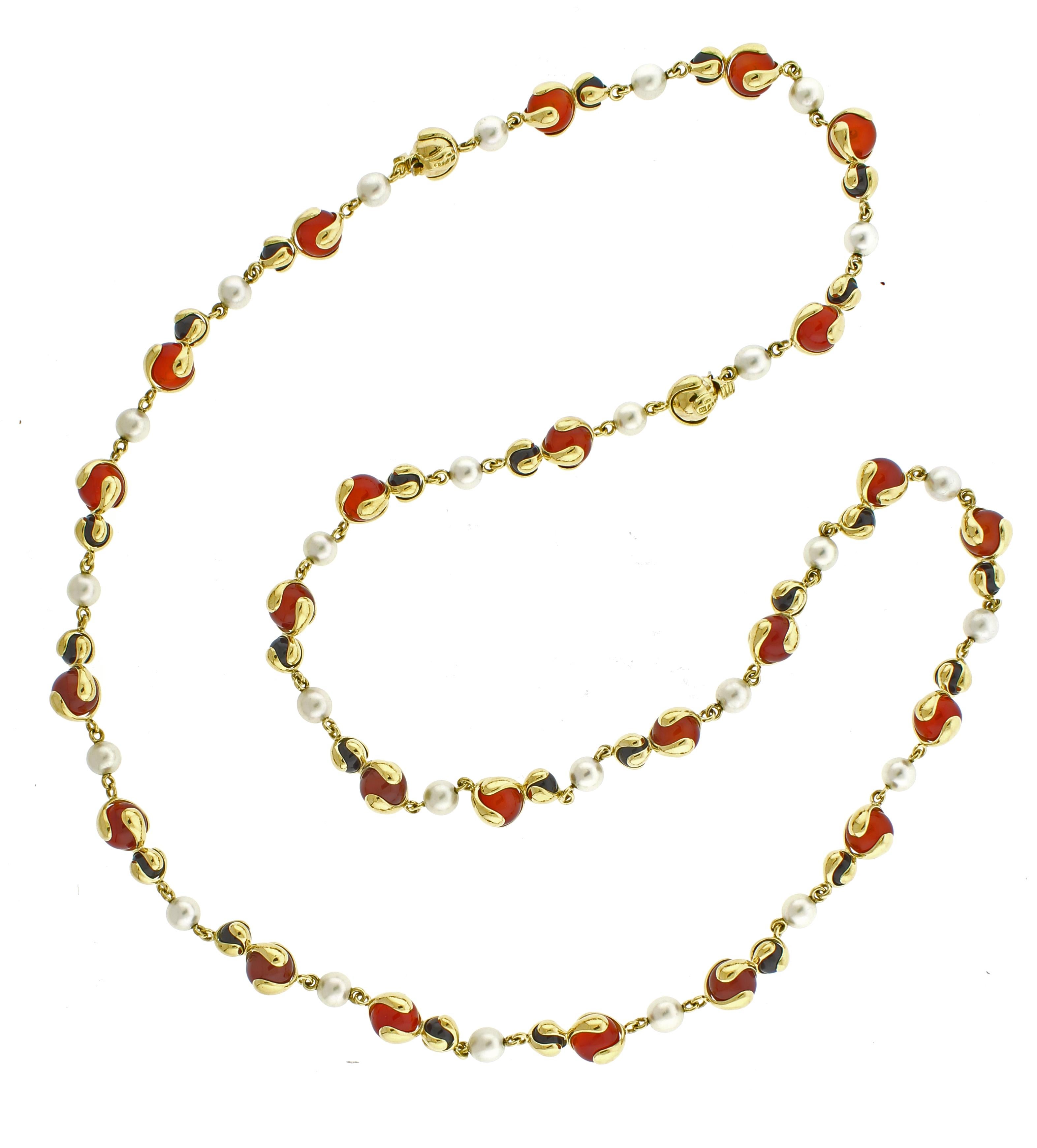 Marina B Cardan-Halskette aus Karneol, Onyx und Perle (Rundschliff) im Angebot