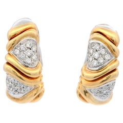 I A B Boucles d'oreilles à pince Chevron avec diamants en or jaune et blanc 18 carats