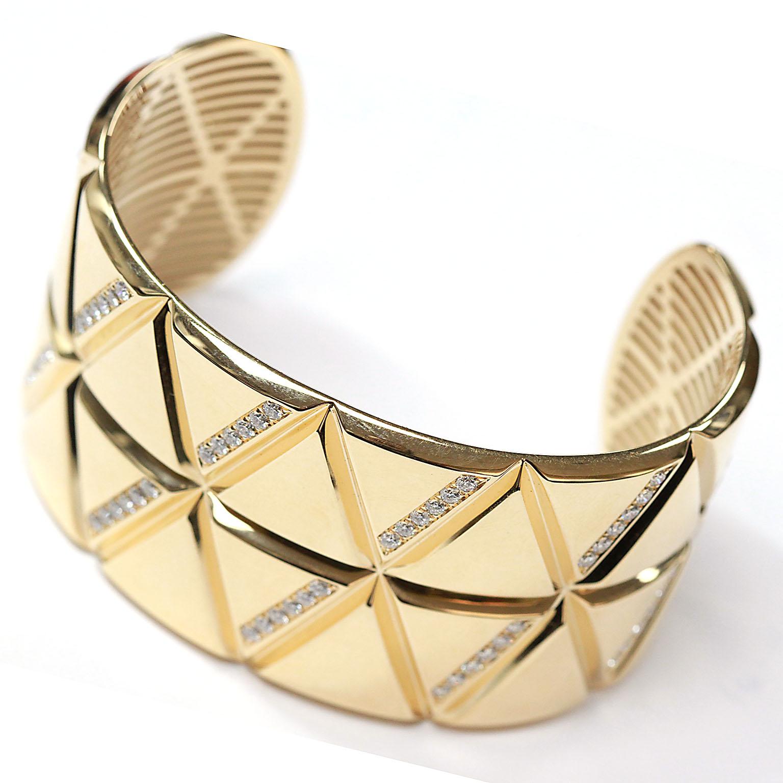 Round Cut Marina B Gold Diamond Bangle Bracelet For Sale