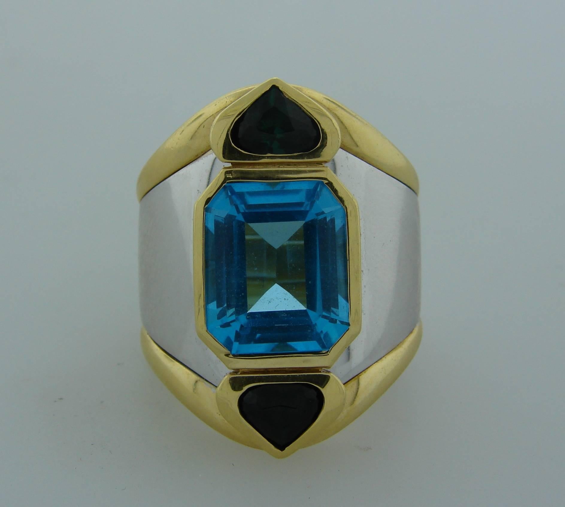 Taille émeraude Marina B Bague en or avec topaze bleue et tourmaline verte, années 1980