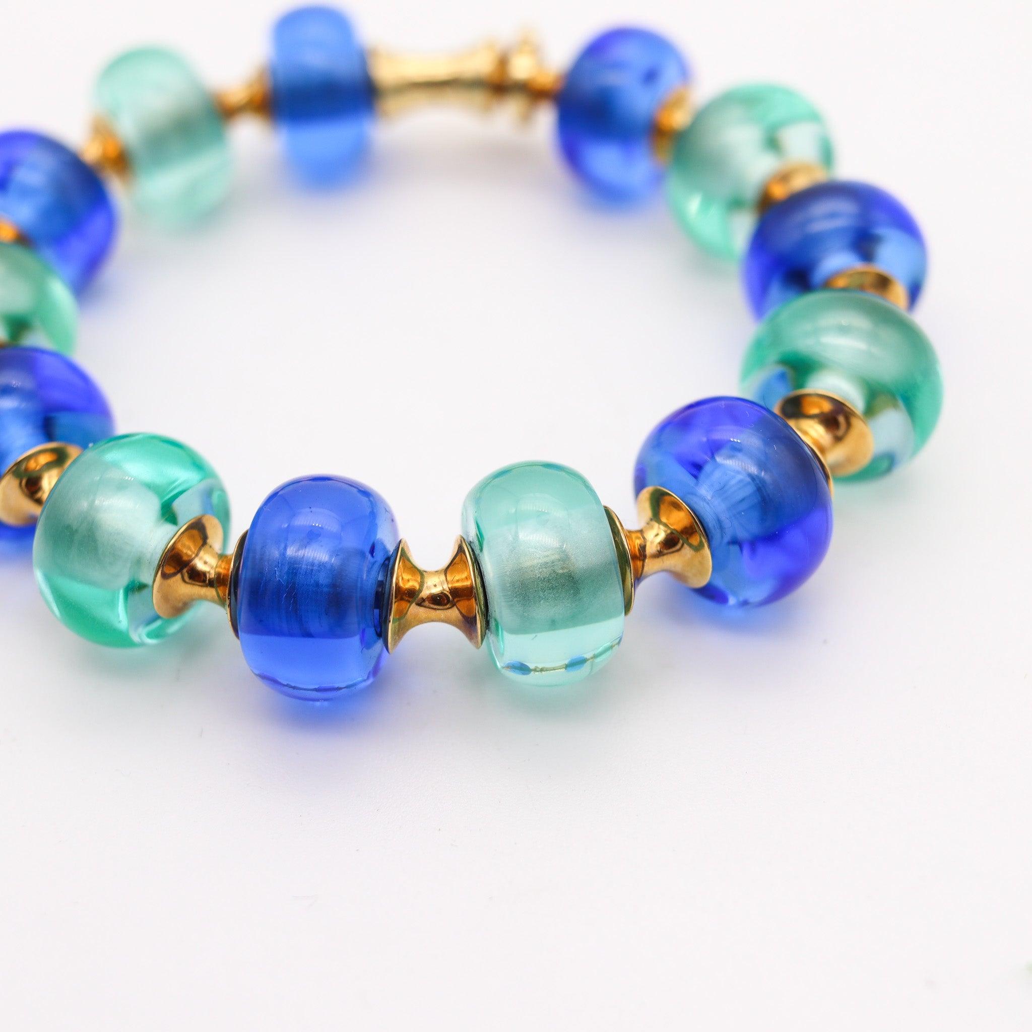 MARINA B. Milano Pneus-Armreif aus 18 Karat Gelbgold und blauem russischem Quarz im Angebot 3