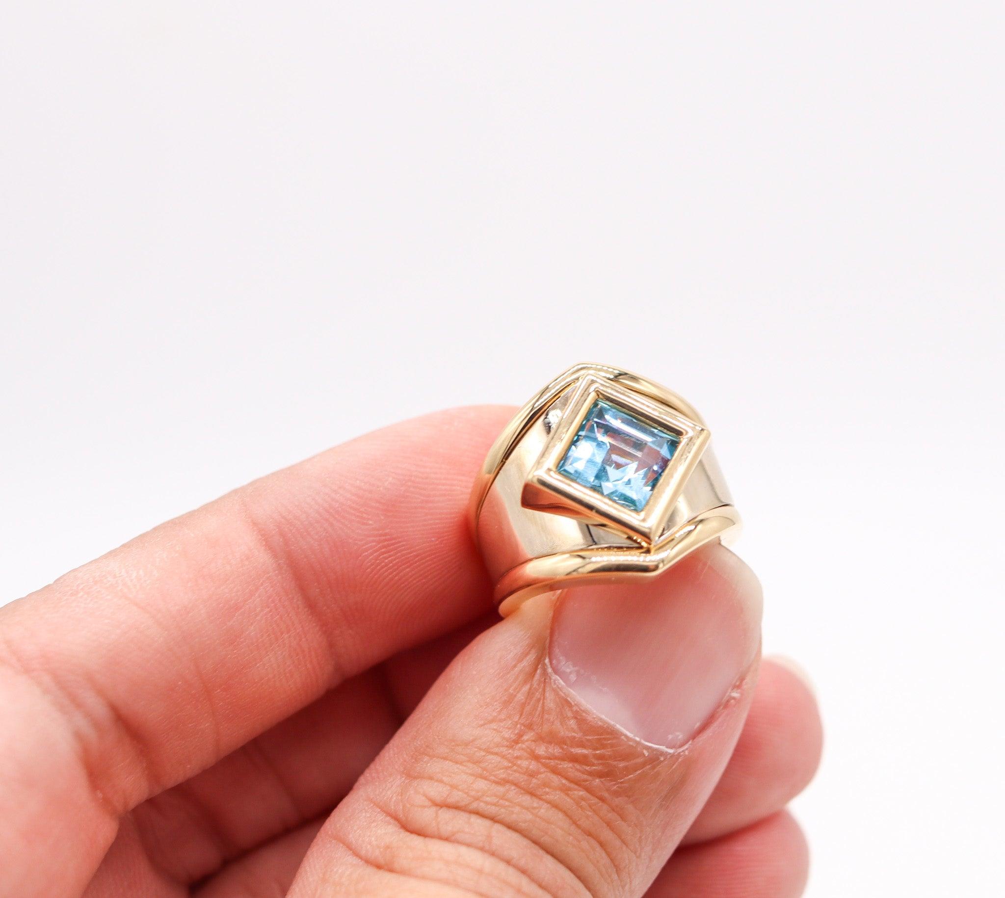 MARINA B. Modernist Alfa-Den Cocktail Ring in massivem 18Kt Gold mit blauem Topas im Angebot 2