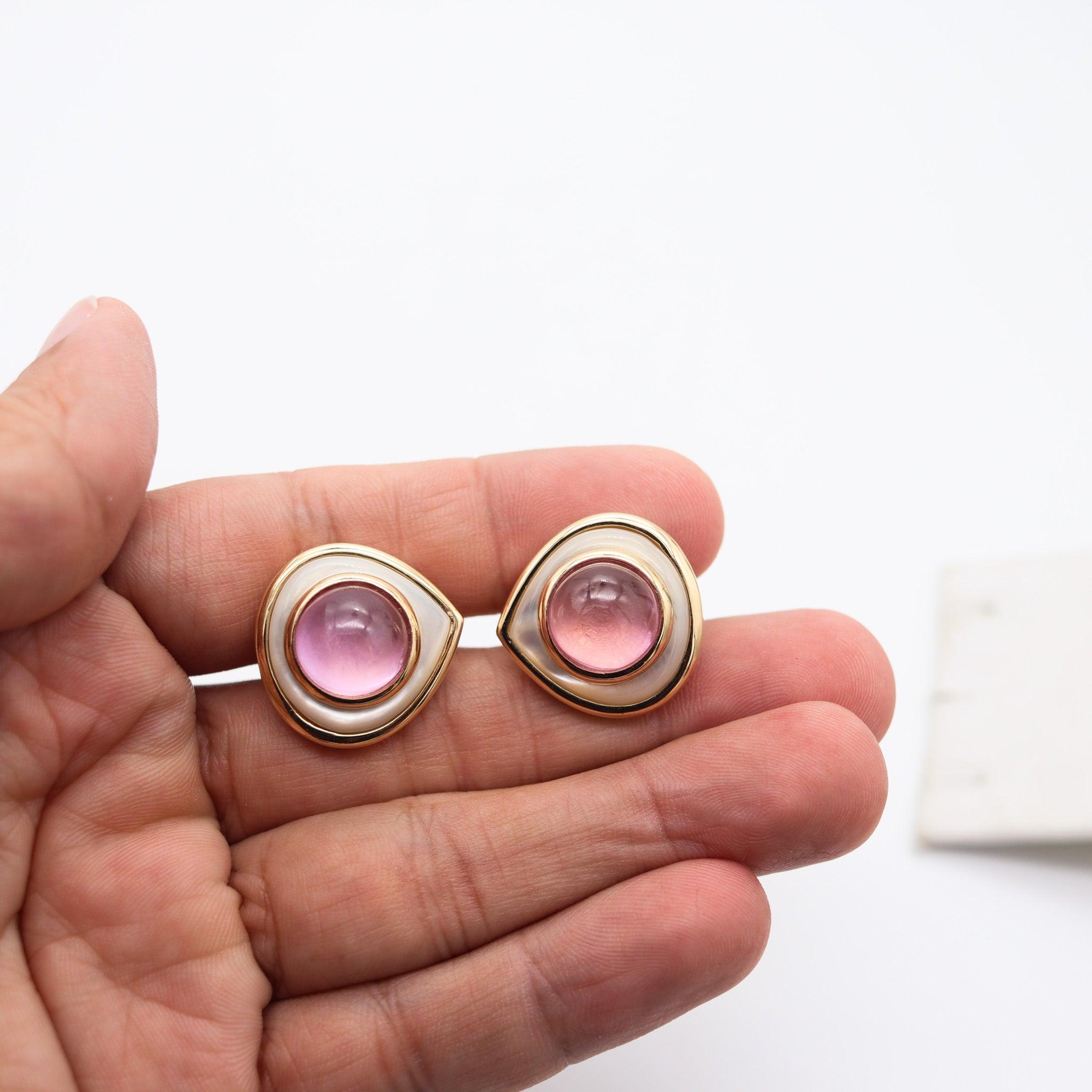 I. A. B. Paris 1981 Orecchini Medievali con Clip in Oro Giallo 18Kt e Quarzi Rosa In condizioni ottime in vendita a Miami, FL
