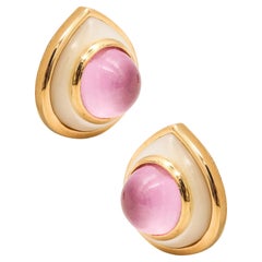 MARINA B. Paris Clips d'oreilles médiévaux en or jaune 18 carats et quartzes roses, 1981