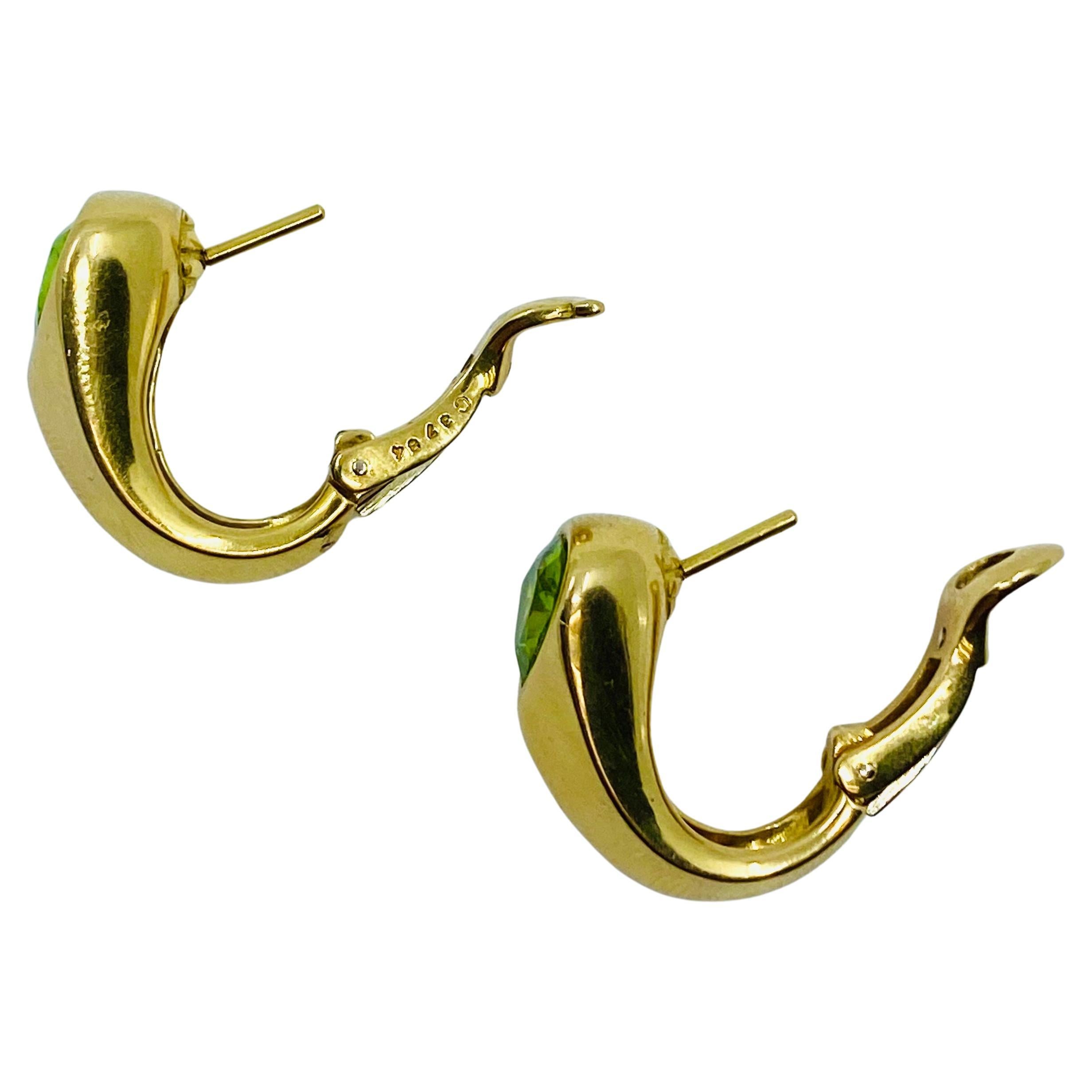 Marina B Vintage Earrings 18k Gold Green Peridot In Good Condition For Sale In Beverly Hills, CA