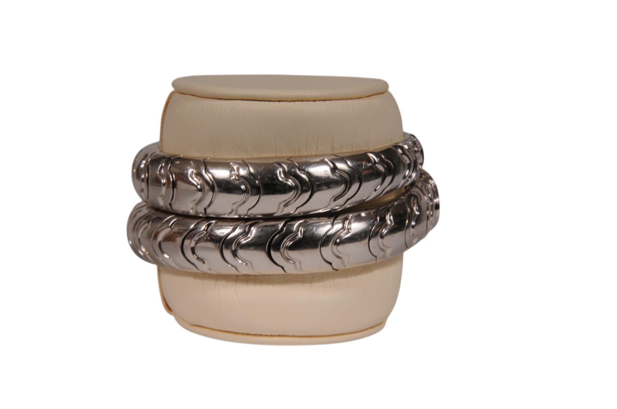 I. A B. Bracelet Onda Coil en or blanc et diamants 3.10Ct Wrist Cuff Spiral en vente 2