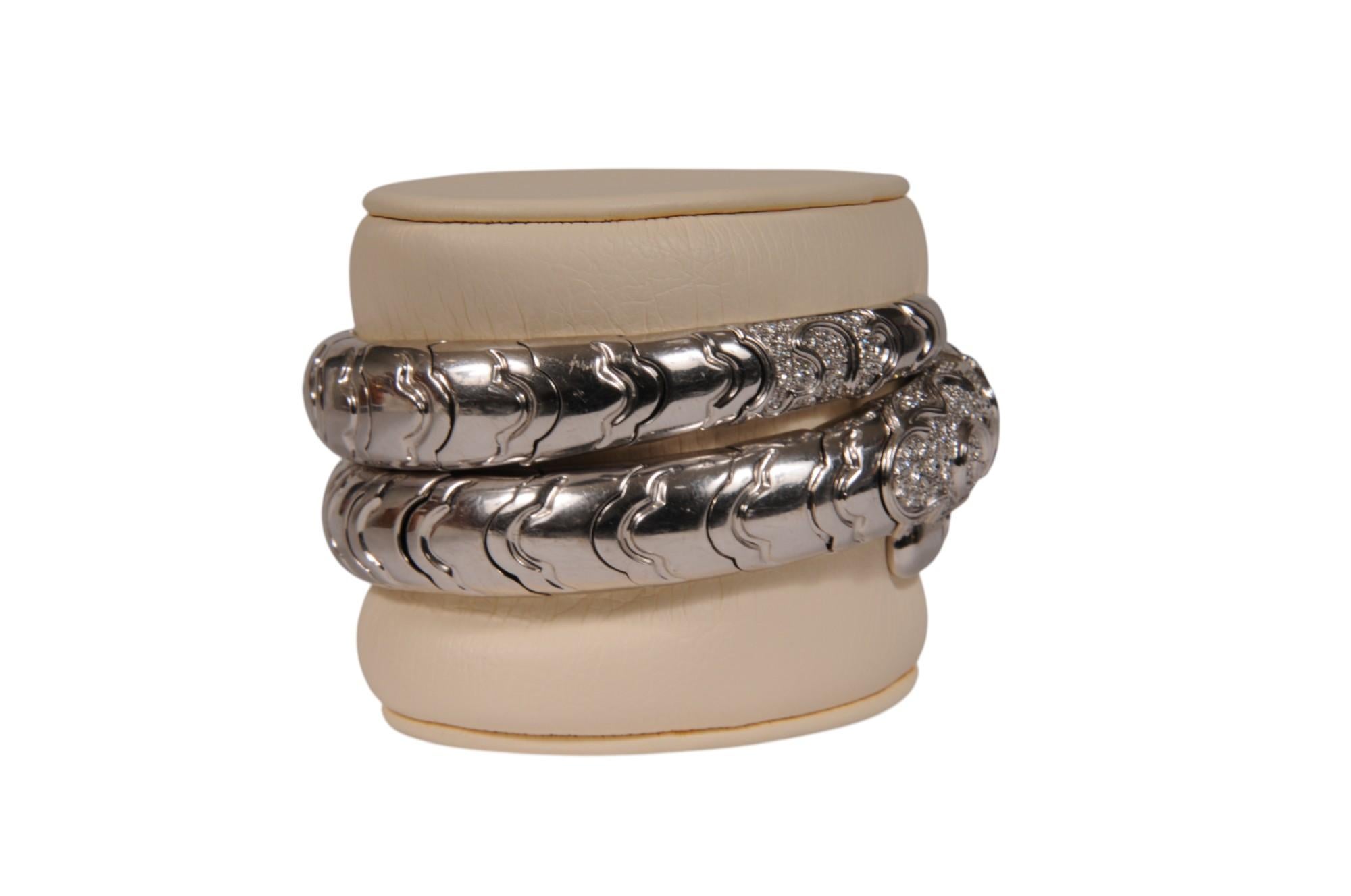 I. A B. Bracelet Onda Coil en or blanc et diamants 3.10Ct Wrist Cuff Spiral en vente 3