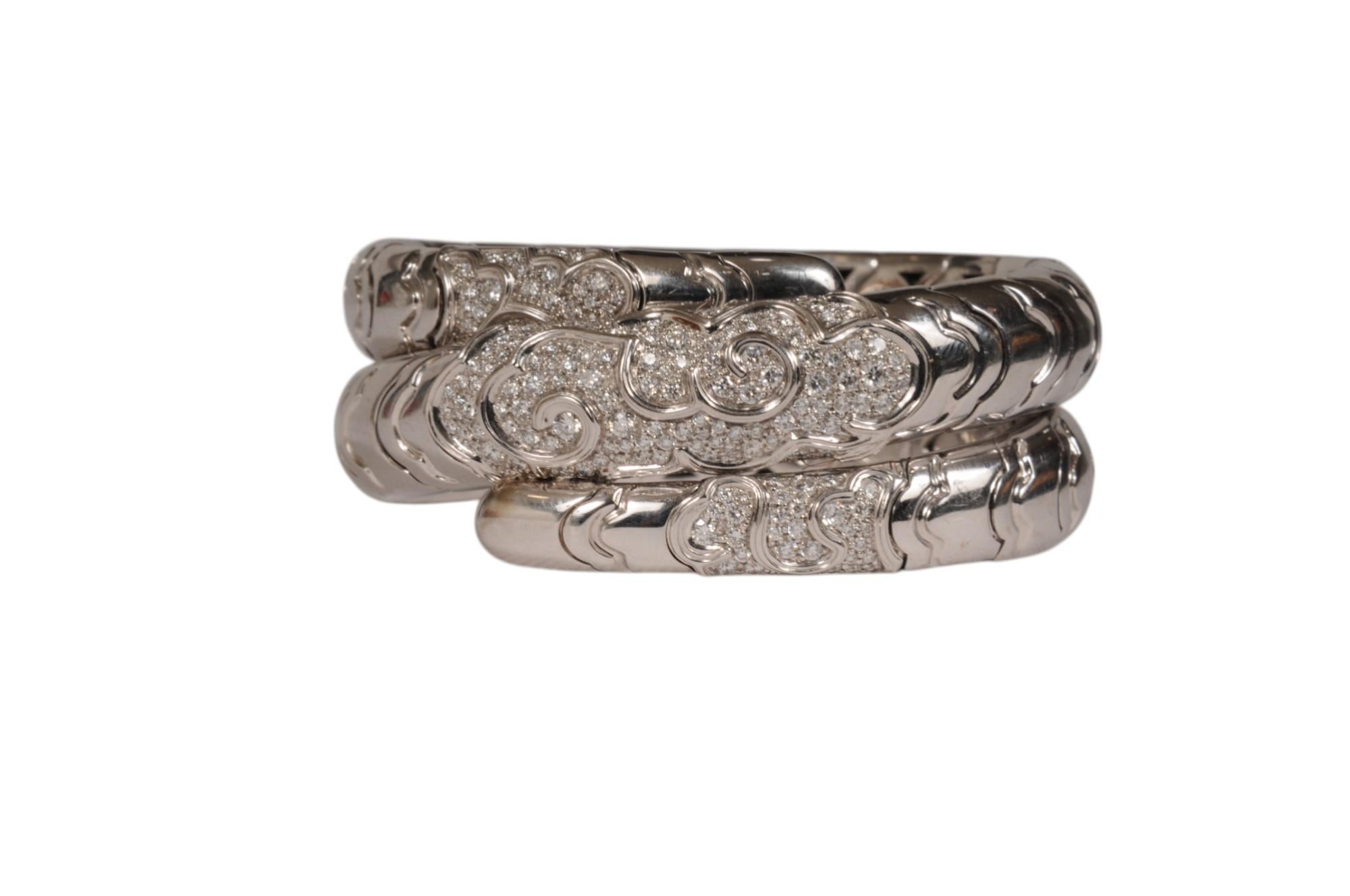 I. A B. Bracelet Onda Coil en or blanc et diamants 3.10Ct Wrist Cuff Spiral en vente 4