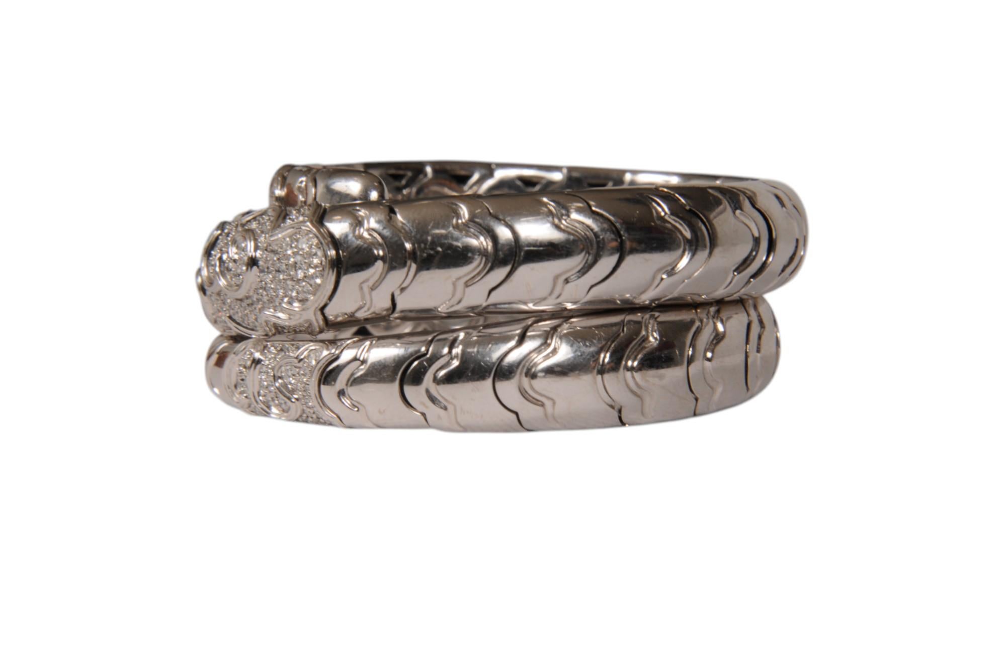 I. A B. Bracelet Onda Coil en or blanc et diamants 3.10Ct Wrist Cuff Spiral en vente 5