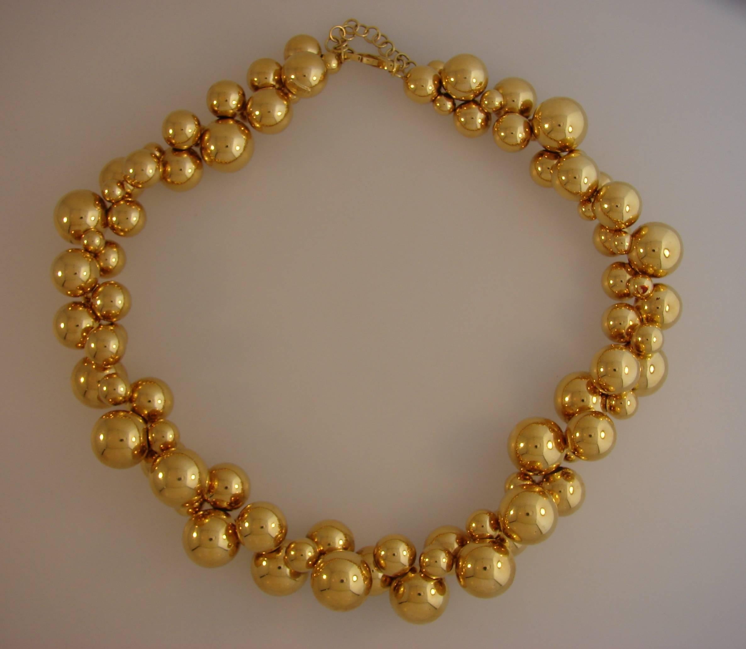 Marina B Yellow Gold Atomo Necklace, 1980s In Excellent Condition In Beverly Hills, CA