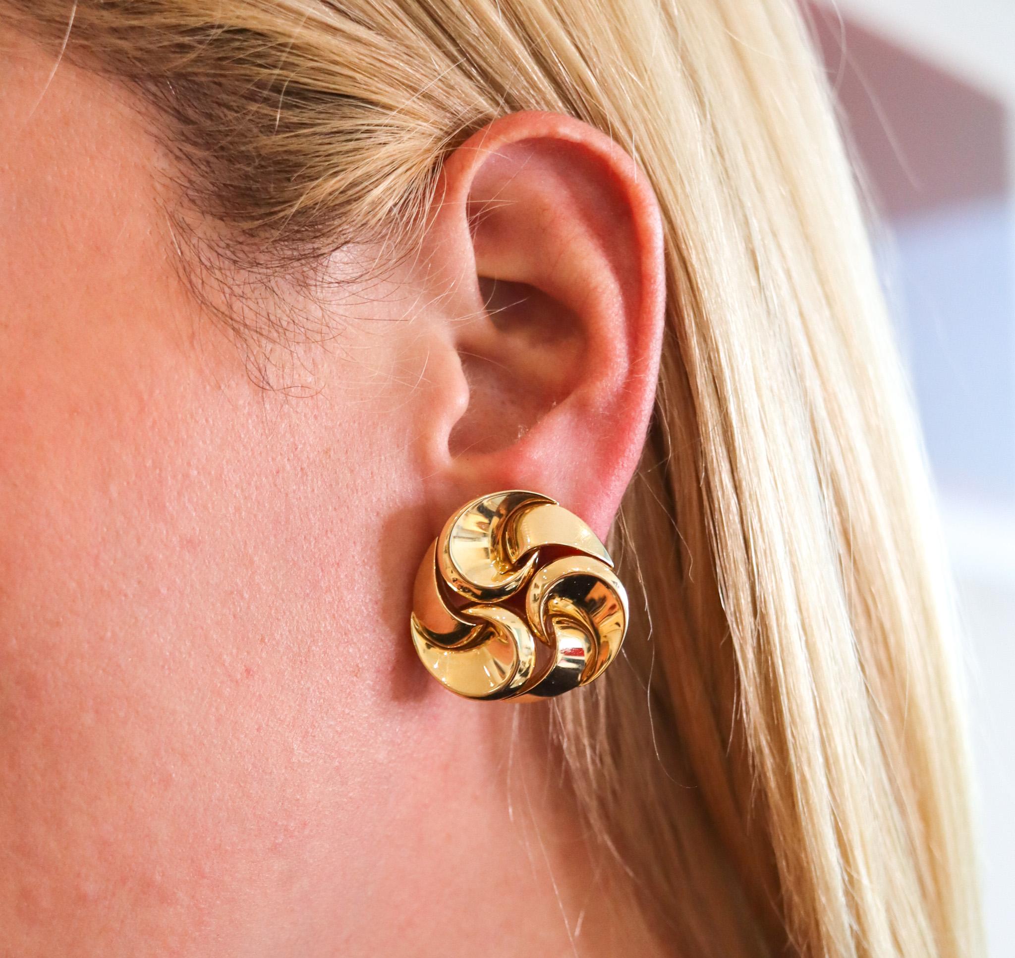 Marina Bvlgari 1996 Vertigo Sculptural Swirls Earrings in 18 Karat Yellow Gold In Excellent Condition For Sale In Miami, FL