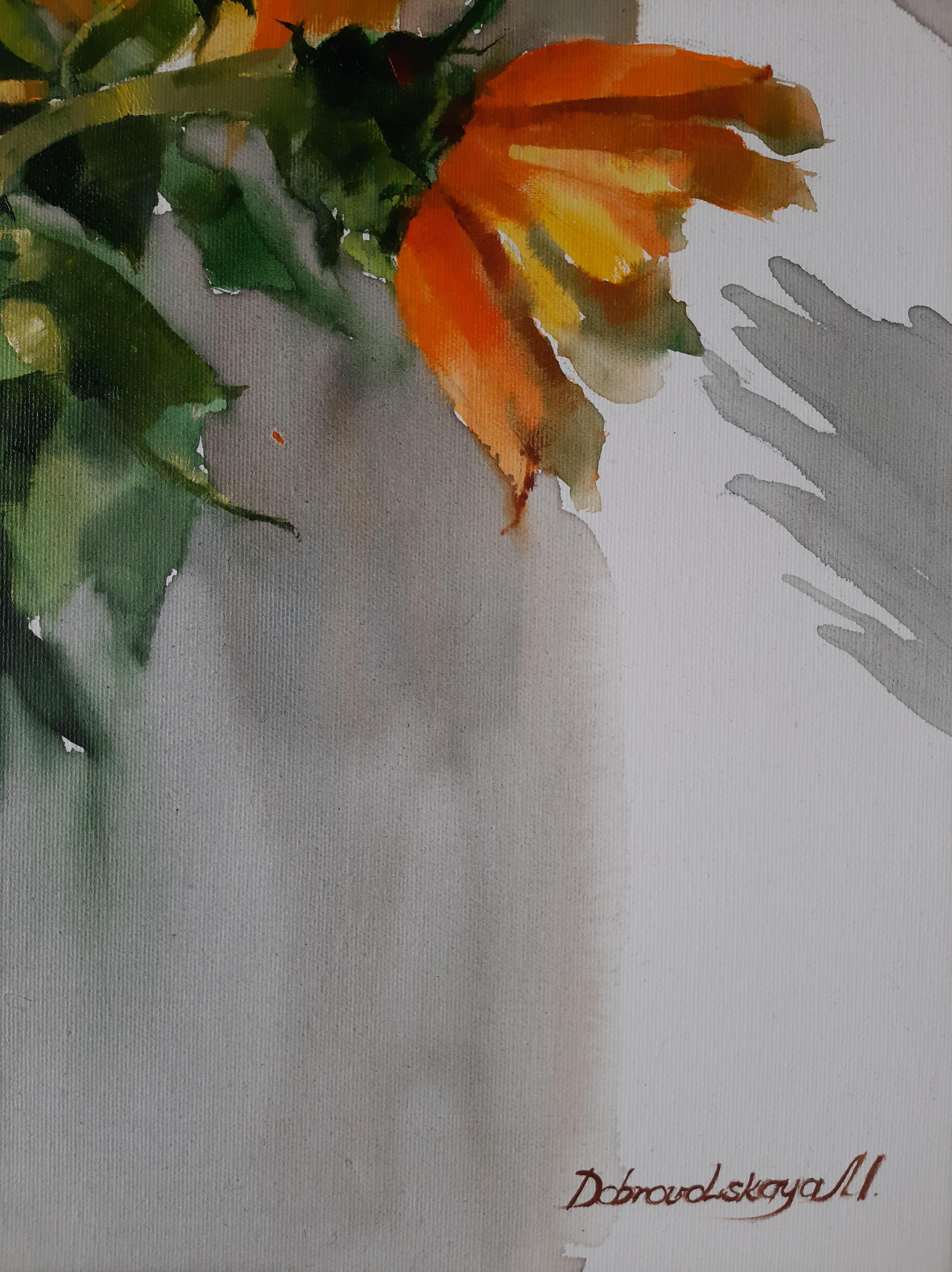 Flowers For Mom - Still Life Painting Colors Grey Yellow White Green Red Orange  en vente 1