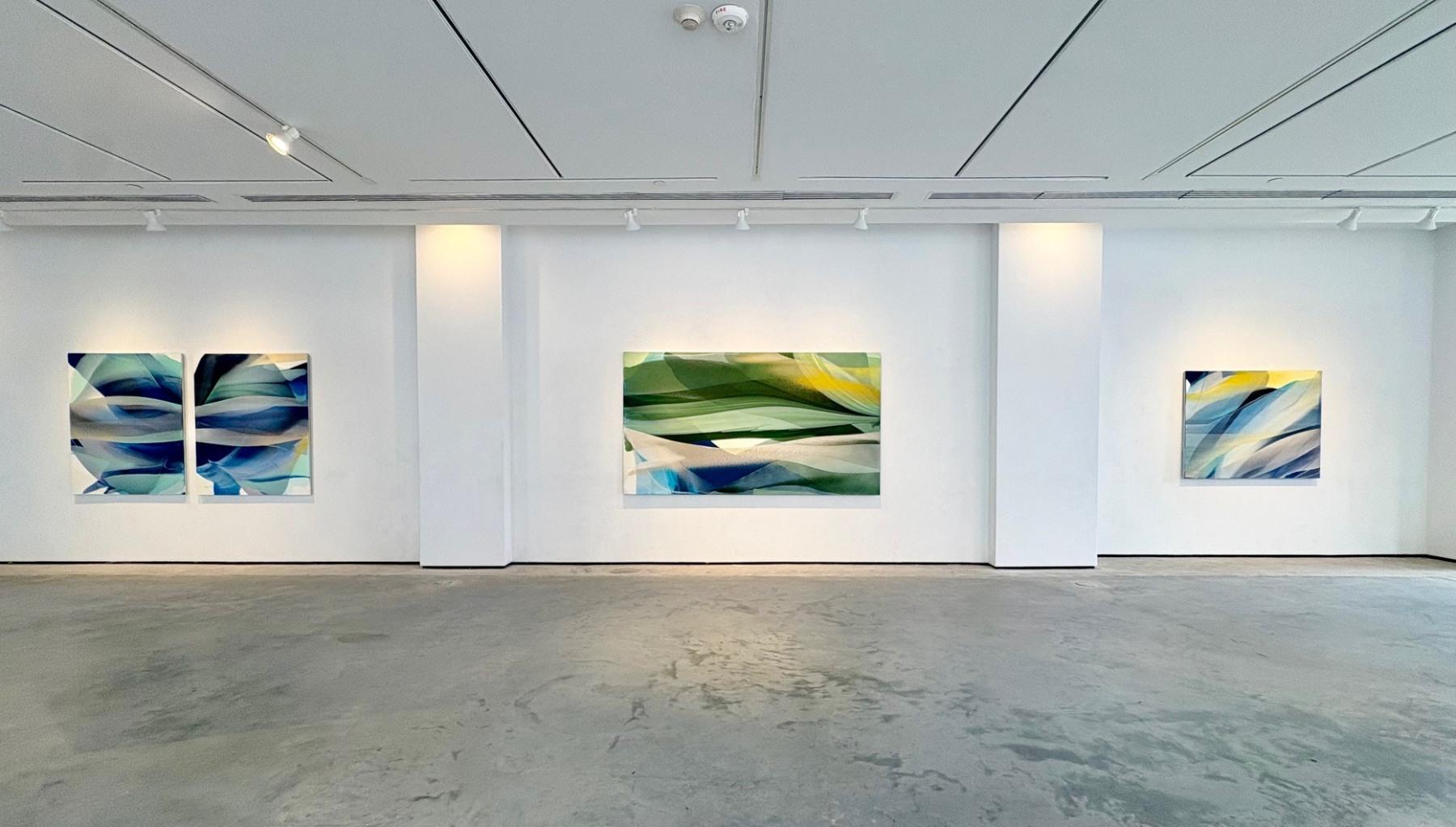 Bellwether (diptyque) - Bleu Abstract Painting par Marina Dunbar
