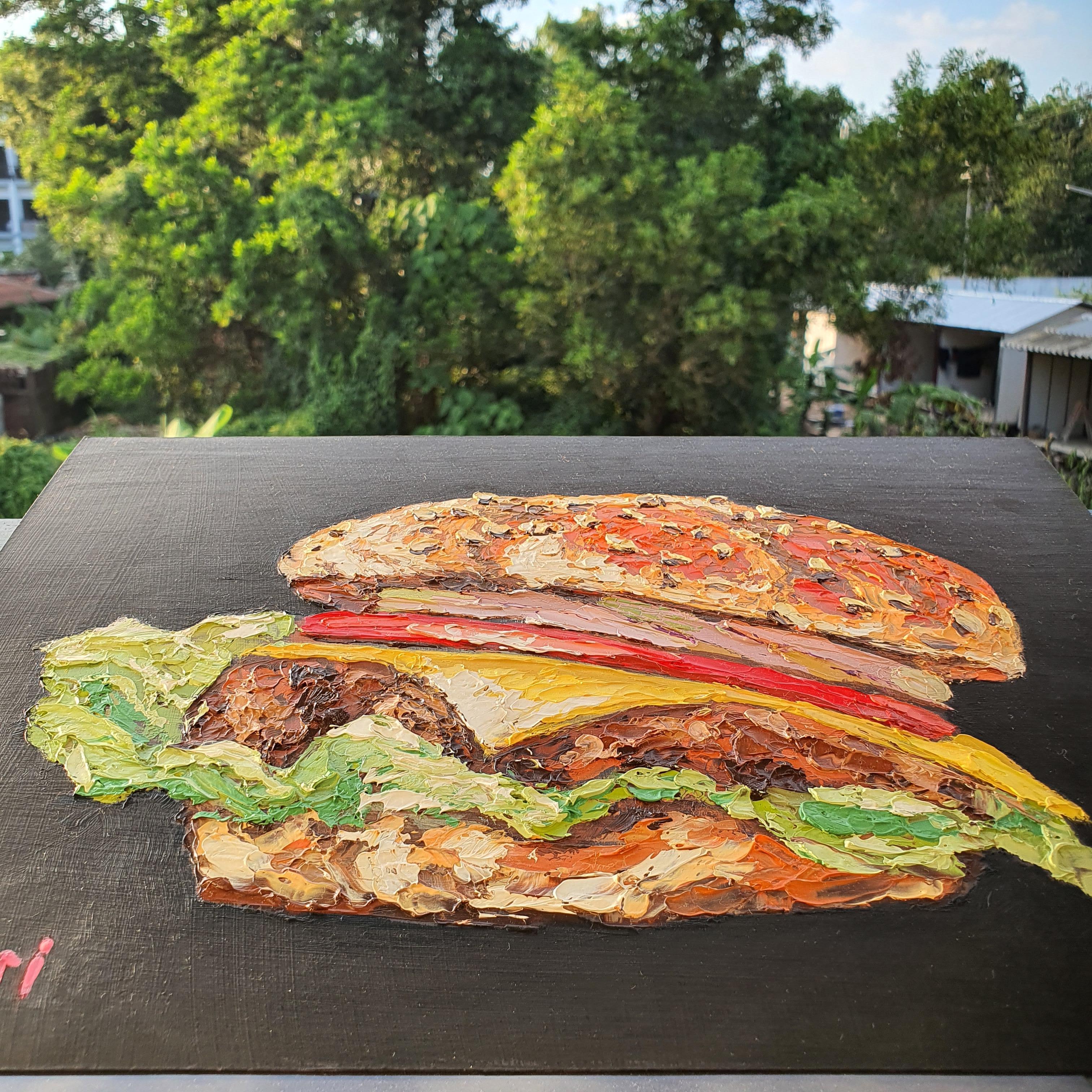 Pittura a olio originale di un Cheeseburger Gourmet Perfetta per l'arredamento della cucina e per la cucina - Painting di Marina Fisher