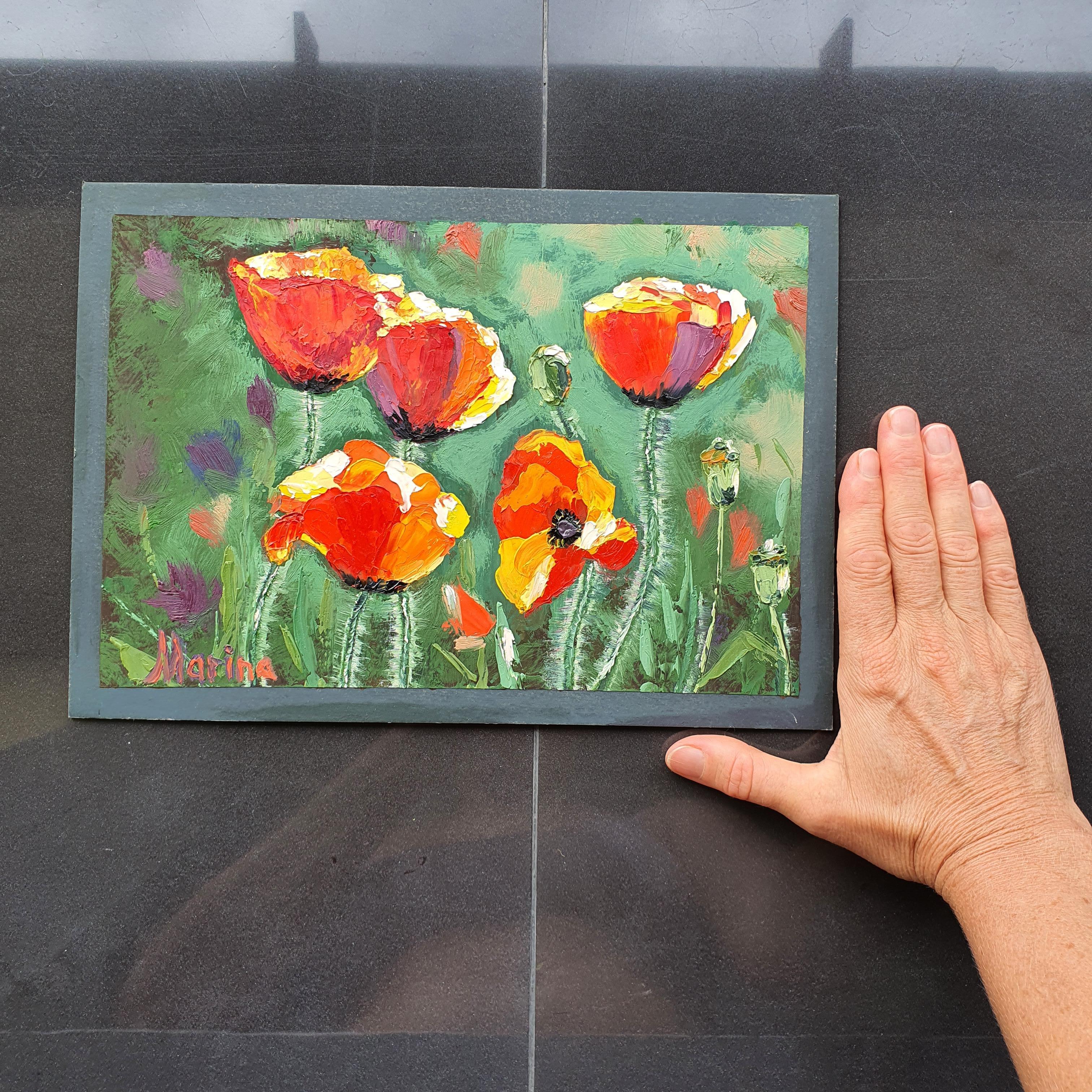 Quadro da giardino con papaveri rossi Arte floreale strutturata Opera d'arte originale a olio - Still-Life Painting Grigio di Marina Fisher
