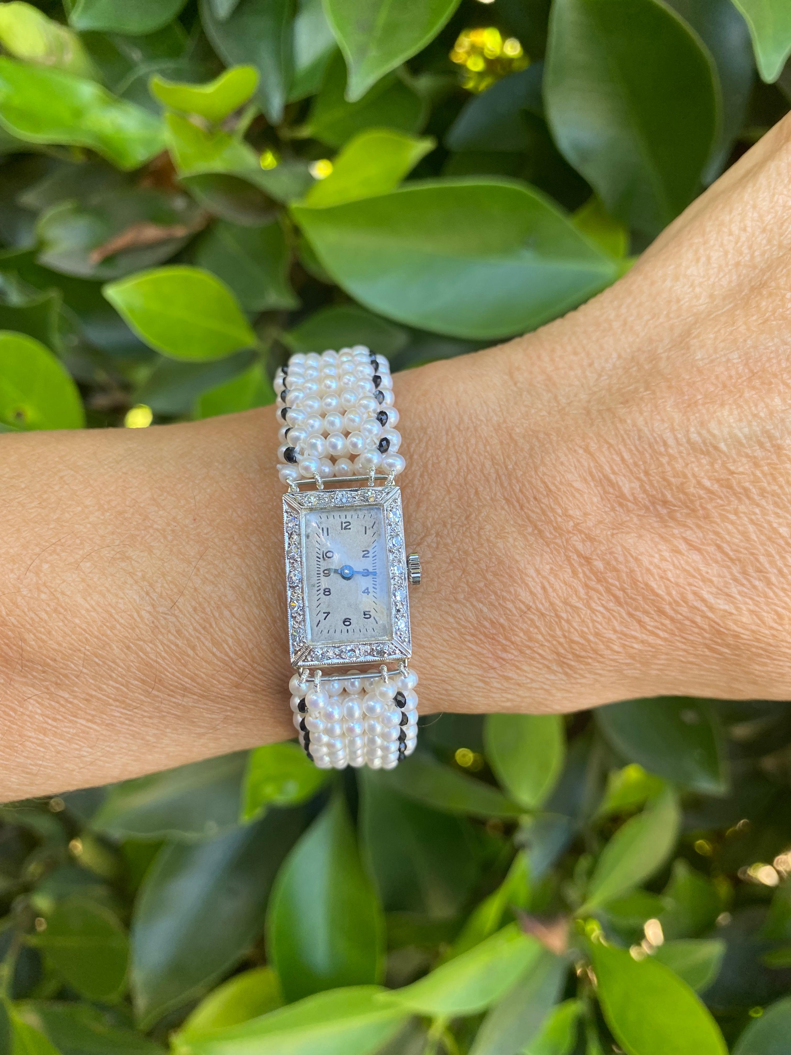 Marina J.: 18 Karat Vintage-Uhr mit Diamanten, Perlen und schwarzem Spinell (Alteuropäischer Schliff) im Angebot