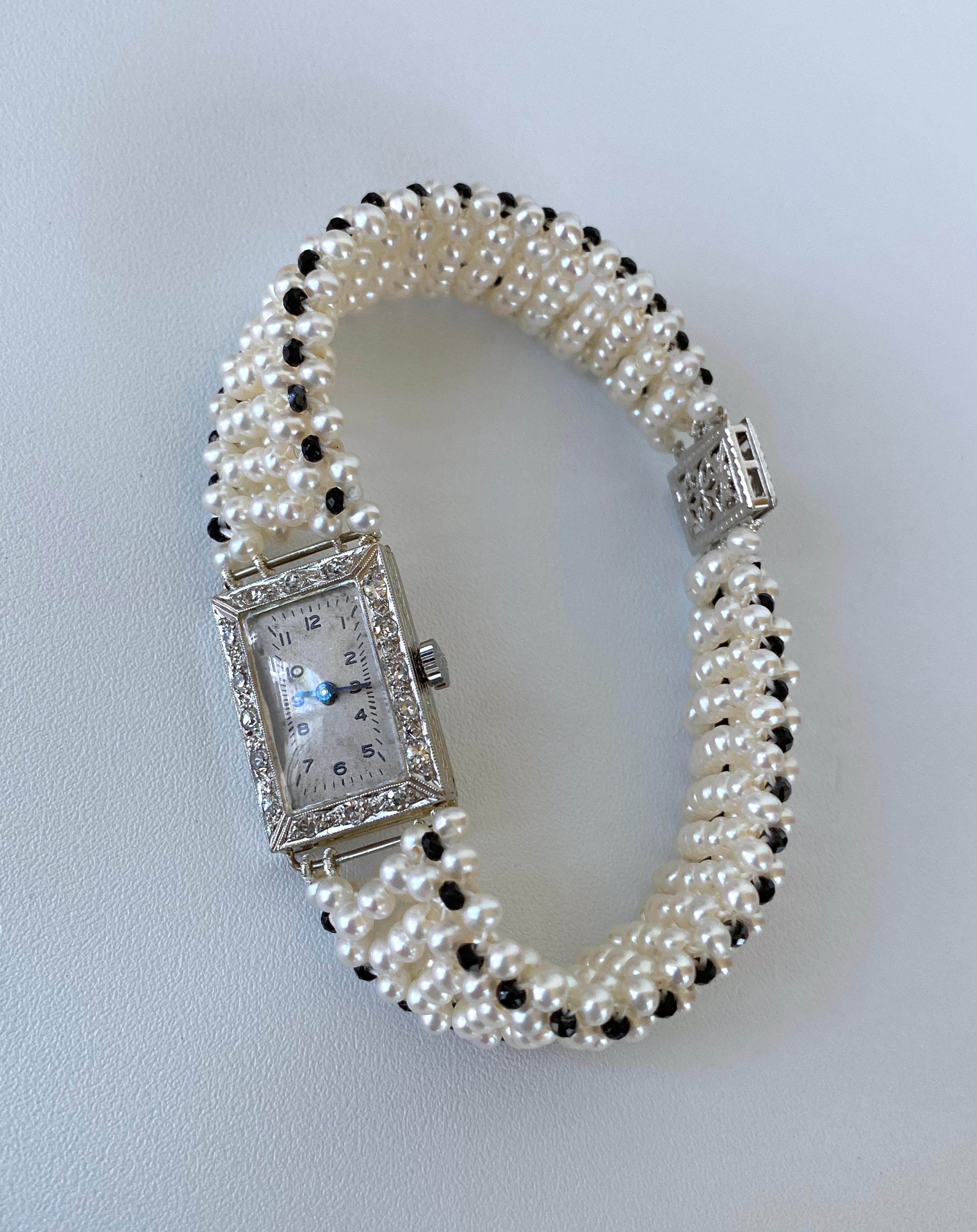 Marina J. Montre vintage 18 carats incrustée de diamants avec perles et spinelle noire en vente 2