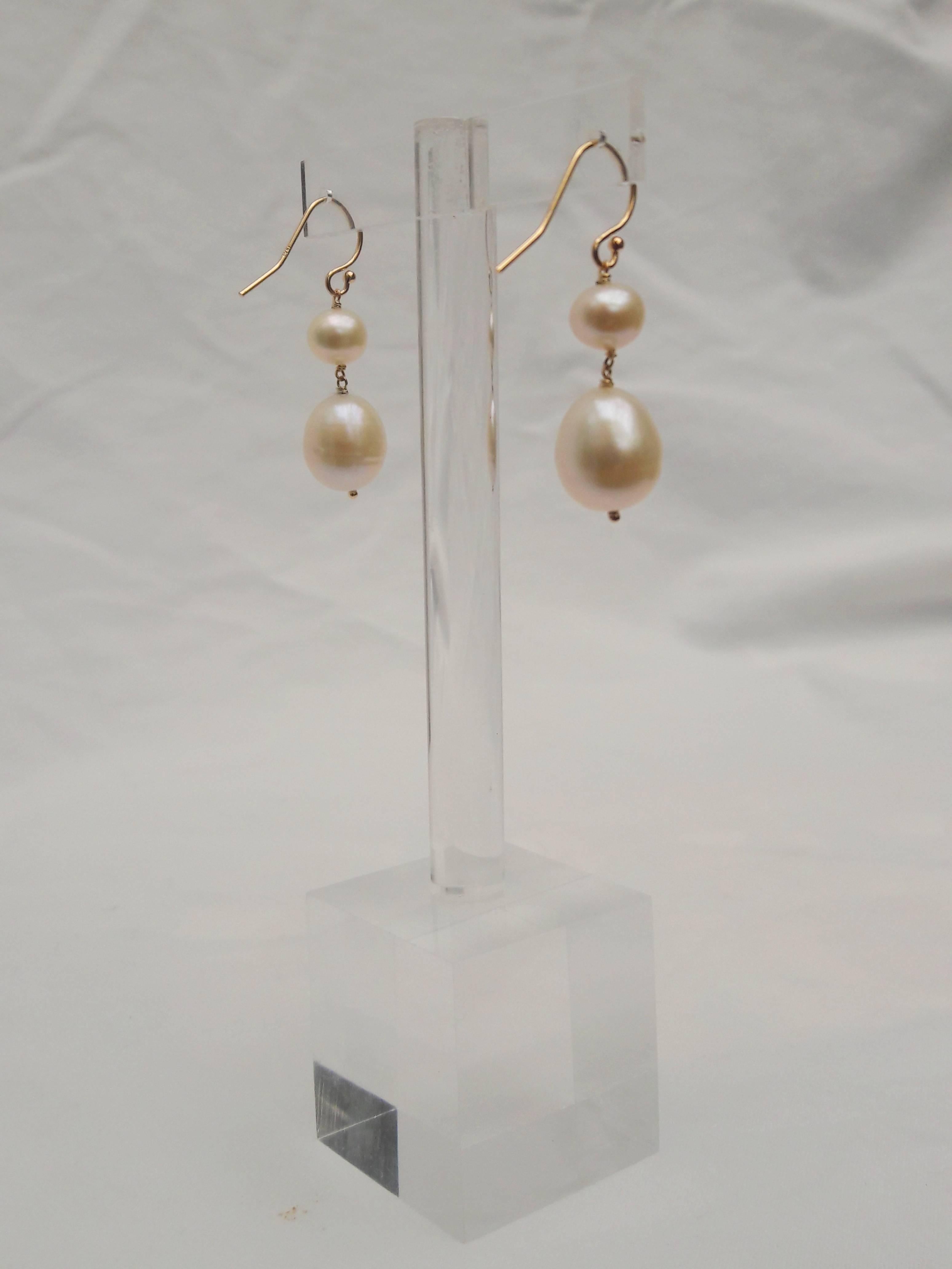 Marina J. 6mm and 11mm White Pearl Gold Earrings In New Condition In Los Angeles, CA
