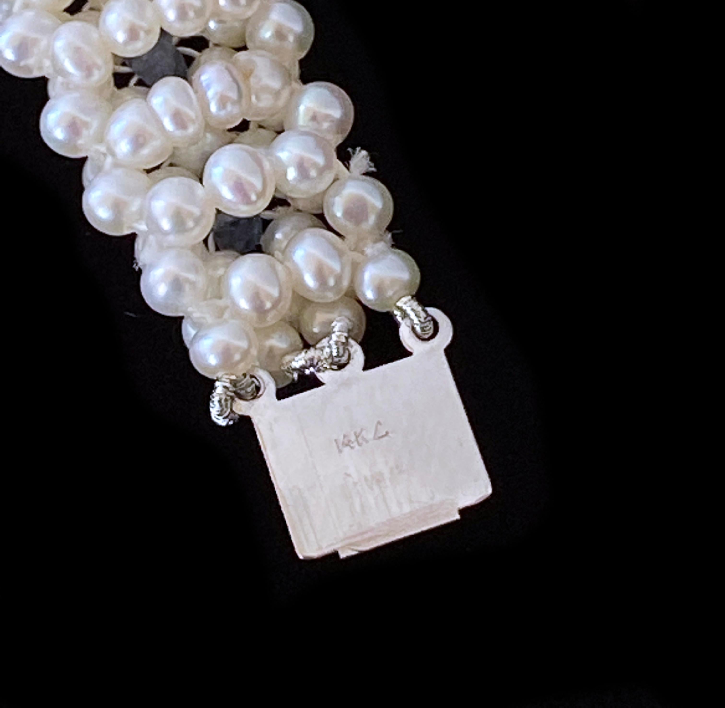Marina J. Montre vintage en platine et diamants avec saphir bleu et perles en vente 4