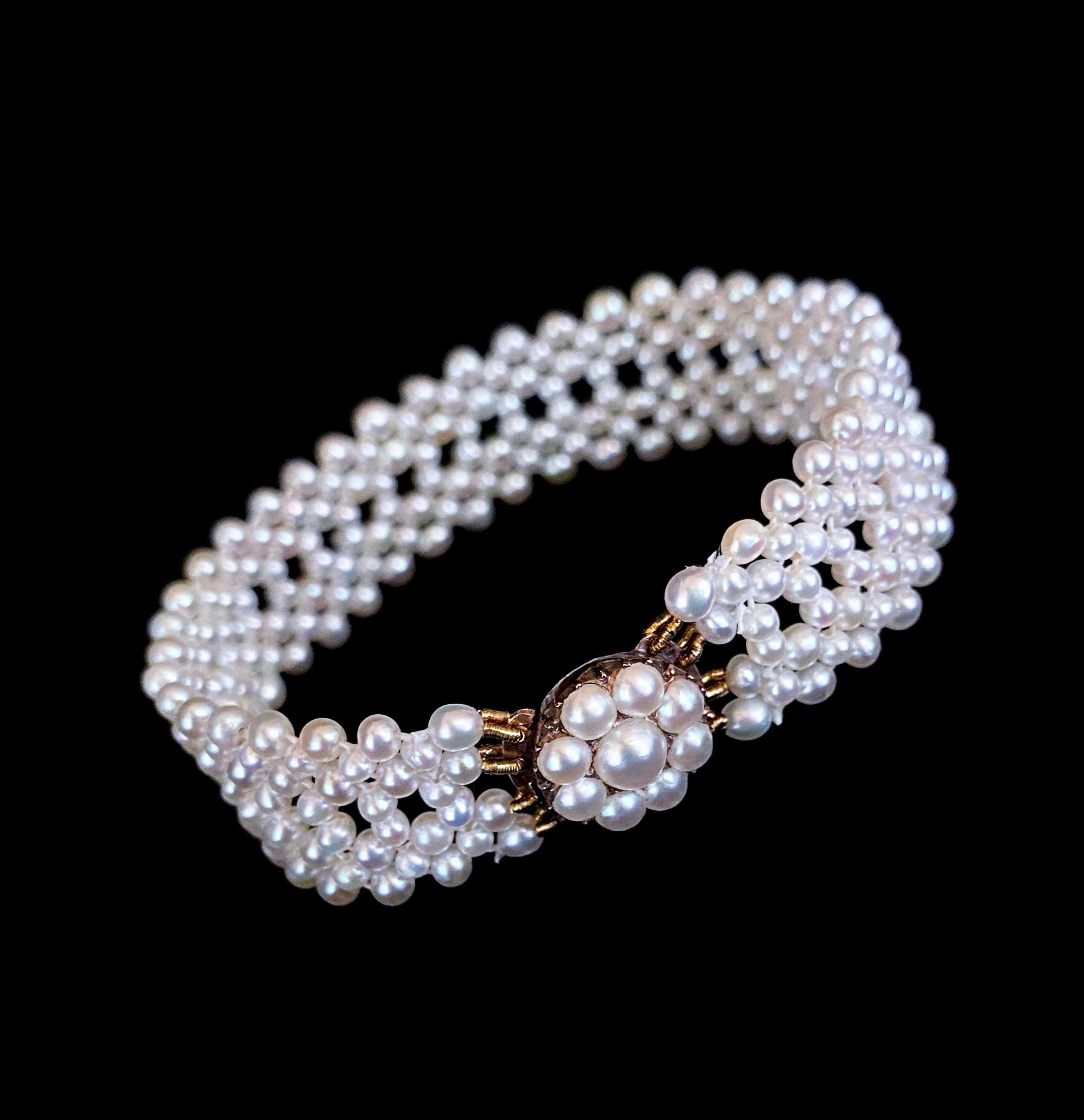 Marina J. Antique Pearl Bracelet with Vintage Pearl Clasp / Centerpiece In New Condition In Los Angeles, CA