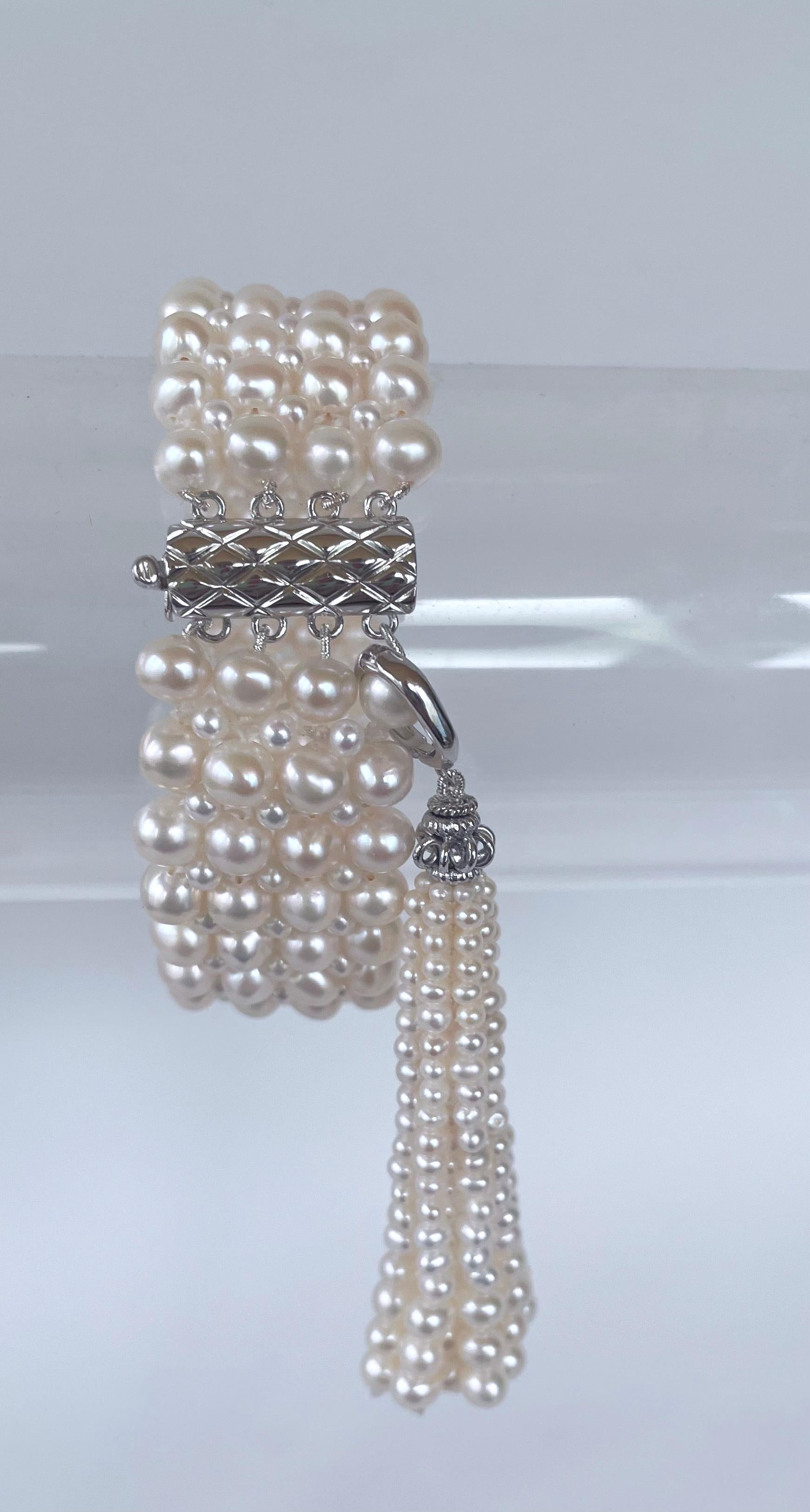 Marina J. Bracelet en perles tissées d'inspiration « Art déco » avec pompon en perles en vente 5