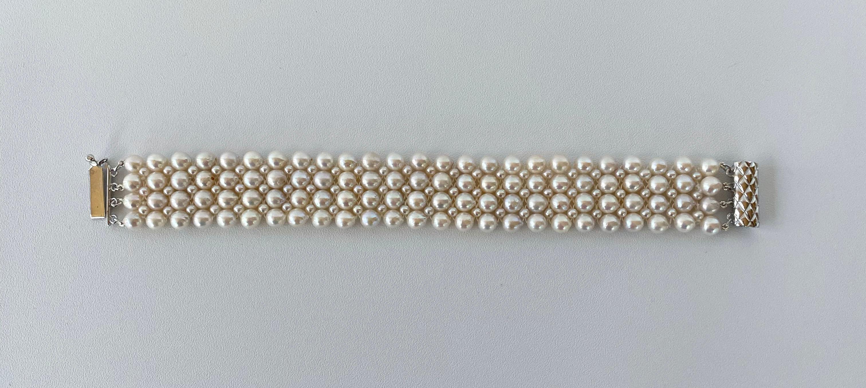 Marina J. Bracelet en perles tissées d'inspiration « Art déco » avec pompon en perles Neuf - En vente à Los Angeles, CA