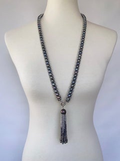Marina J. Gewebtes Lariat aus 14 Karat Weißgold mit schwarzer und grauer Perle