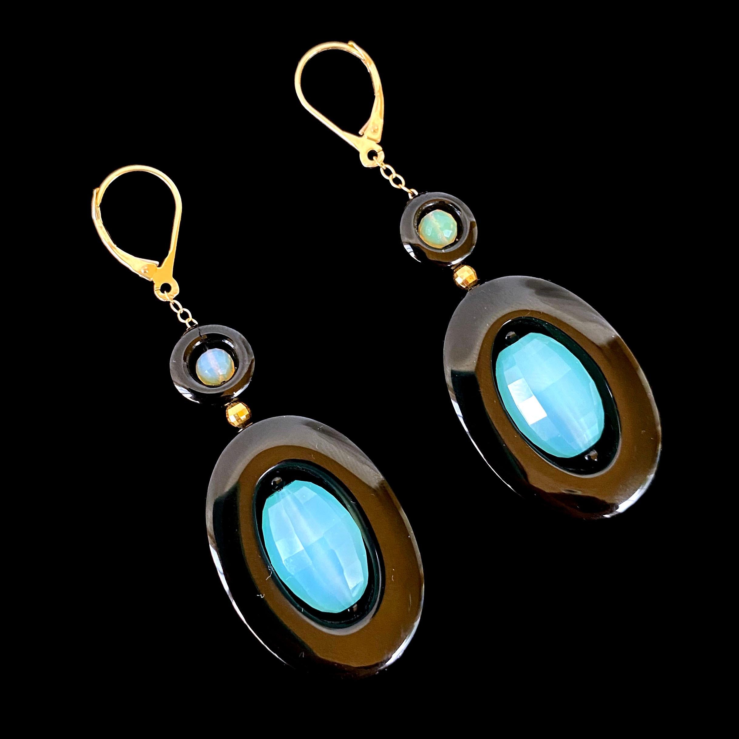 Boucles d'oreilles pendantes en onyx noir, apatite, opale et or jaune 14k massif de Marina J. Pour femmes en vente