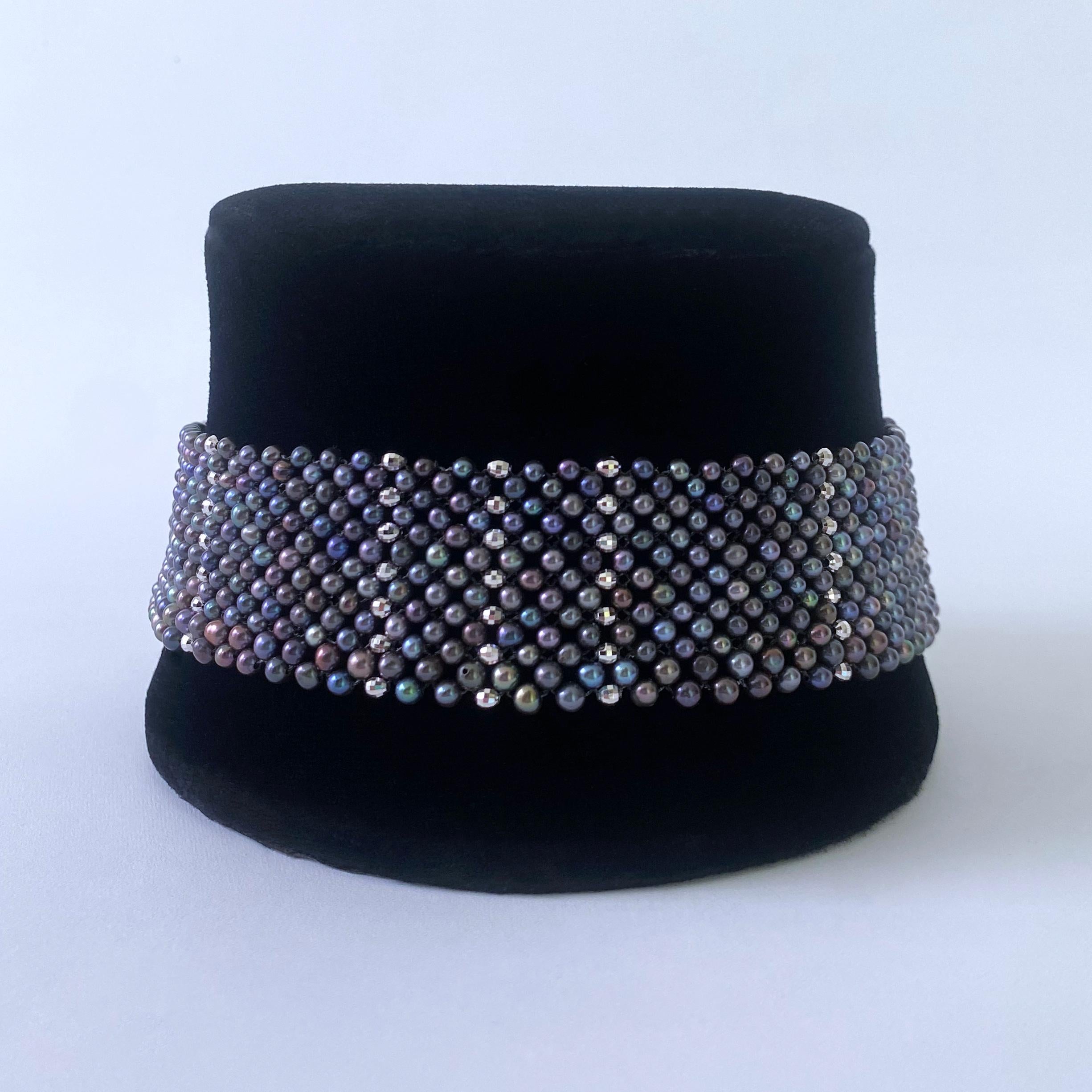 Marina J. Gargantilla ajustable de perlas negras con fornituras de plata rodiada en venta 2