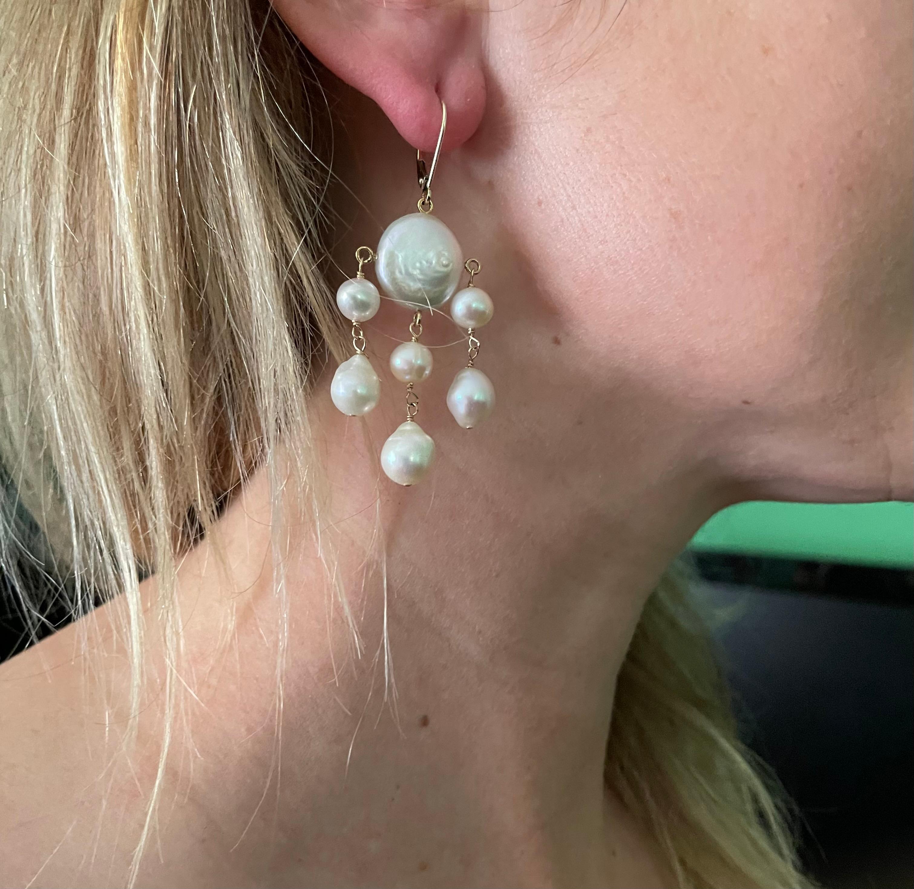 Artisan Marina J. Boucles d'oreilles chandelier en perles avec crochets à levier 14k massifs en vente