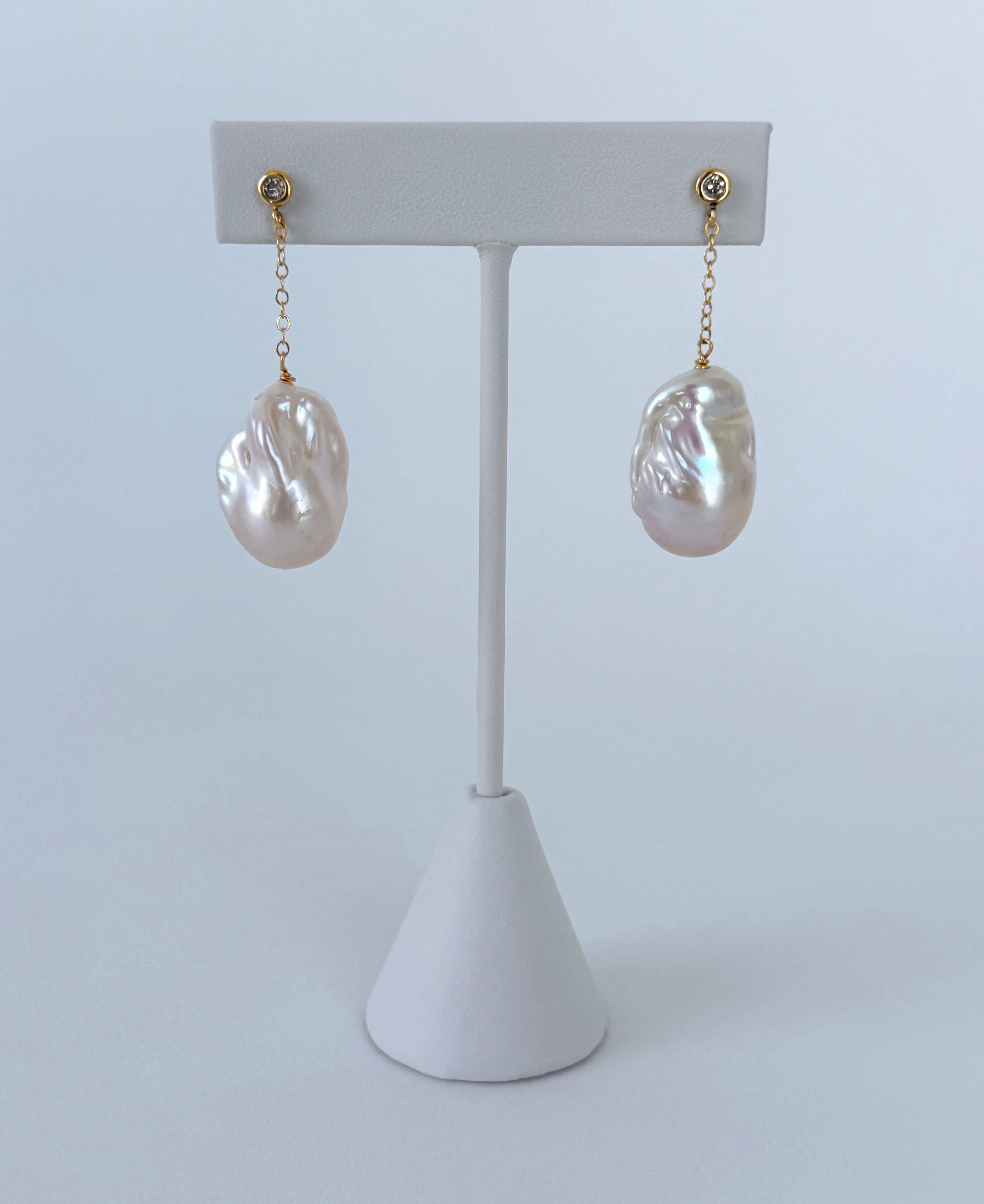 Marina J. Diamond Studded Earring with Baroque Pearl & Solid 14k Yellow Gold In New Condition For Sale In Los Angeles, CA