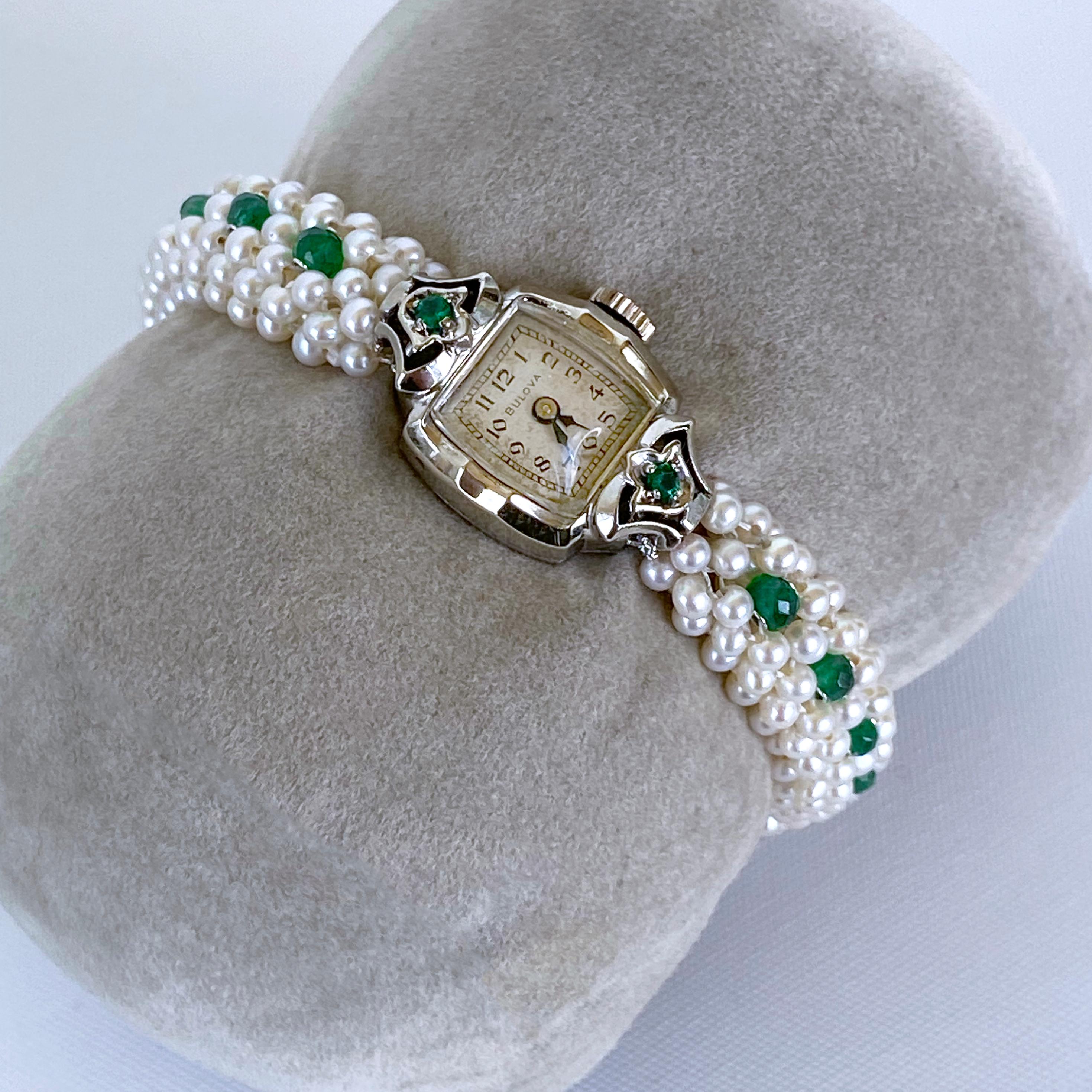 Artisan Marina J. Montre vintage incrustée d'émeraudes avec perles et or blanc 14 carats en vente
