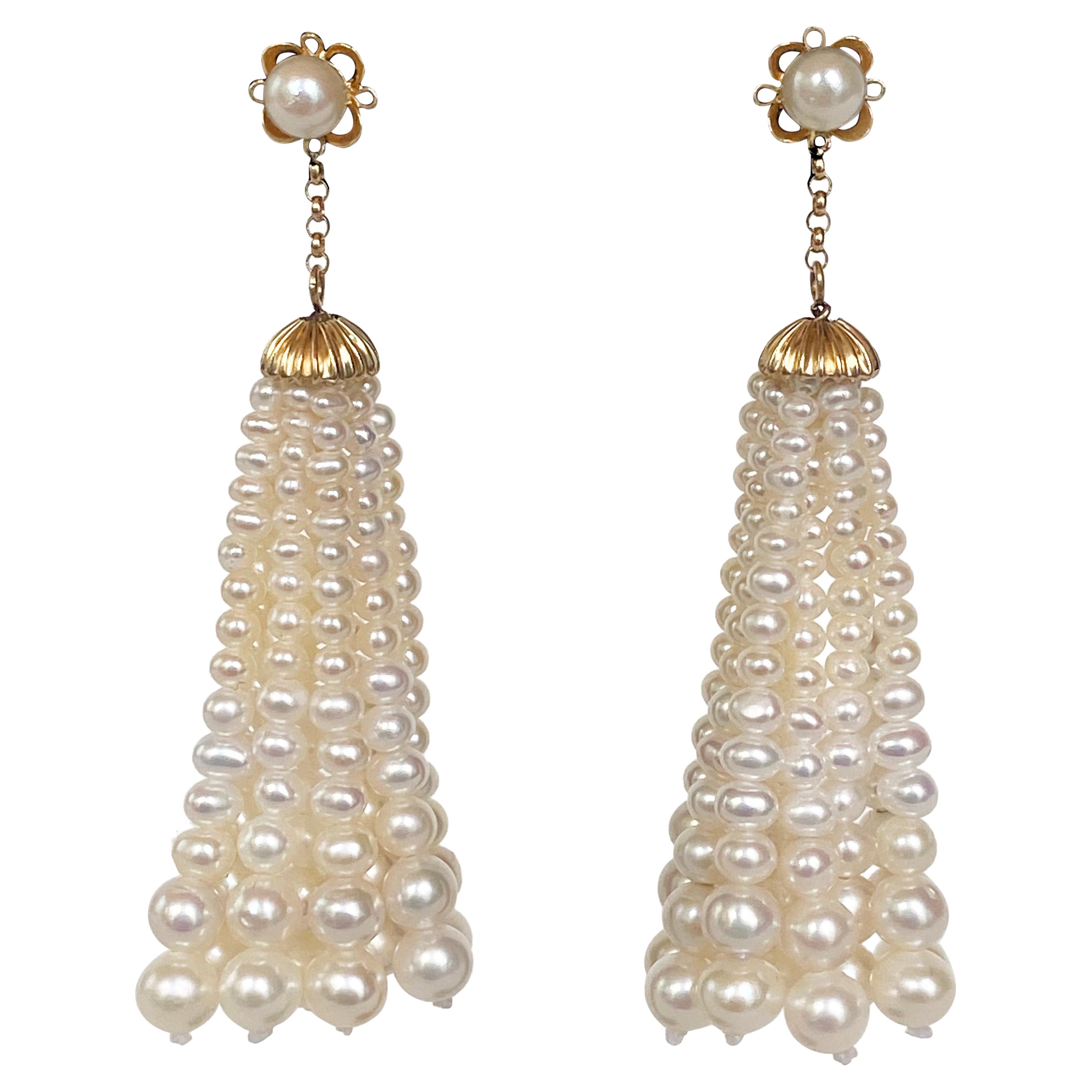 Marina J. Orecchini con perle graduate e nappe in oro giallo massiccio 14k