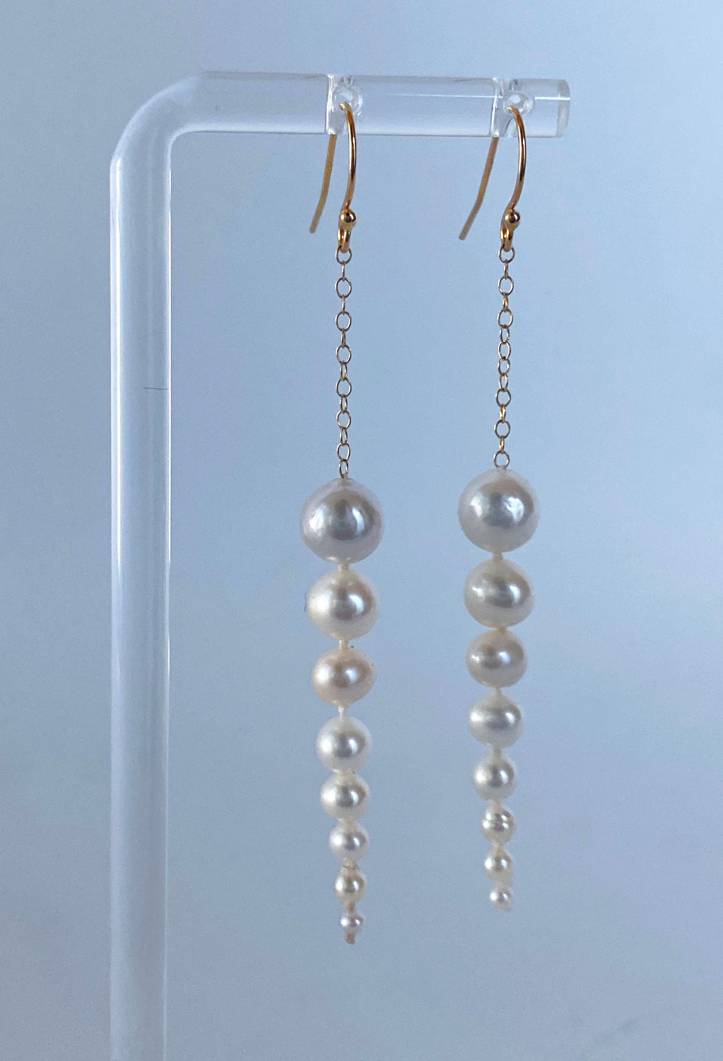 Bead Marina J. Graduated Pearl Dangle Earring with 14k Yellow Gold For Sale