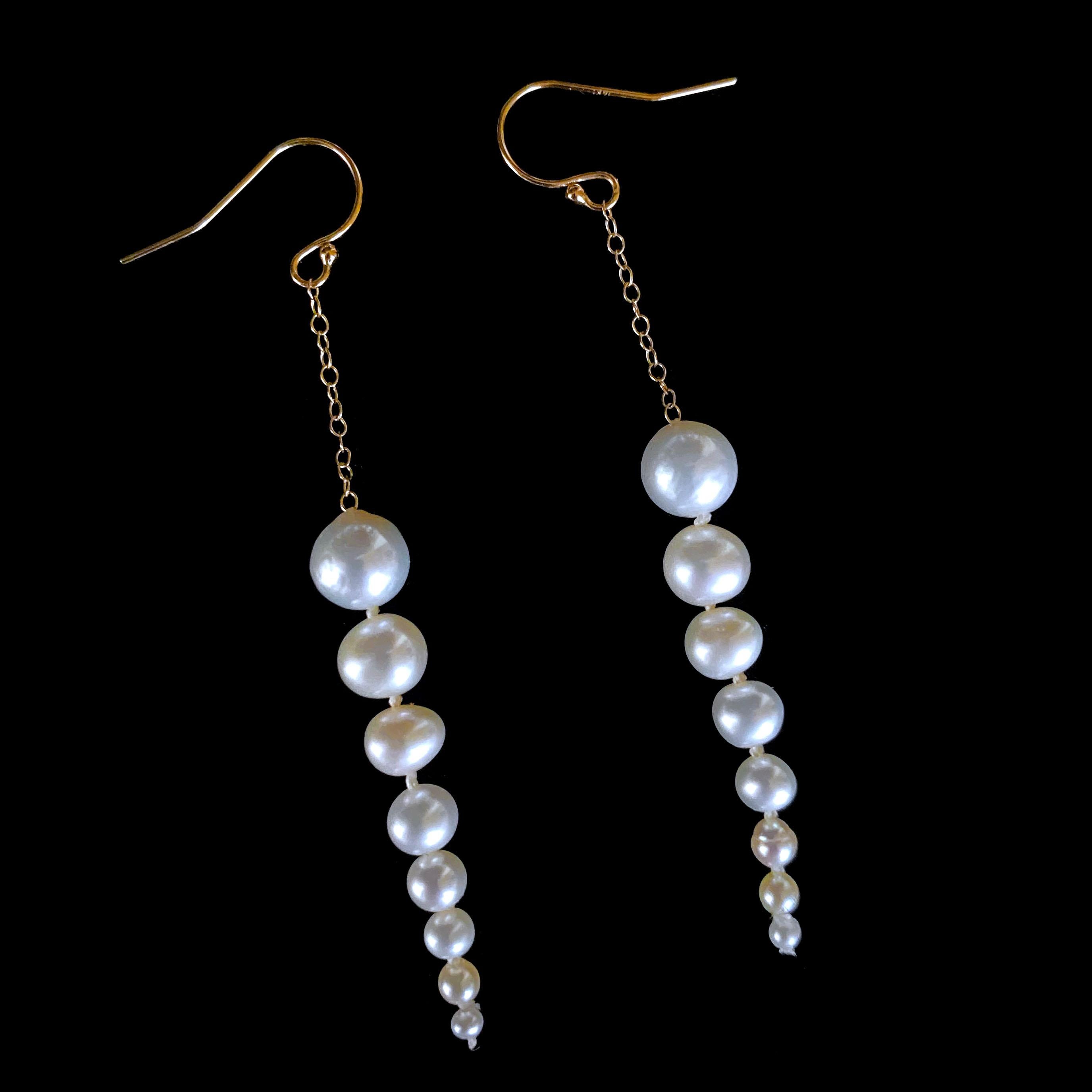 Marina J. Pendants d'oreilles en or jaune 14 carats avec perles graduées en vente 1