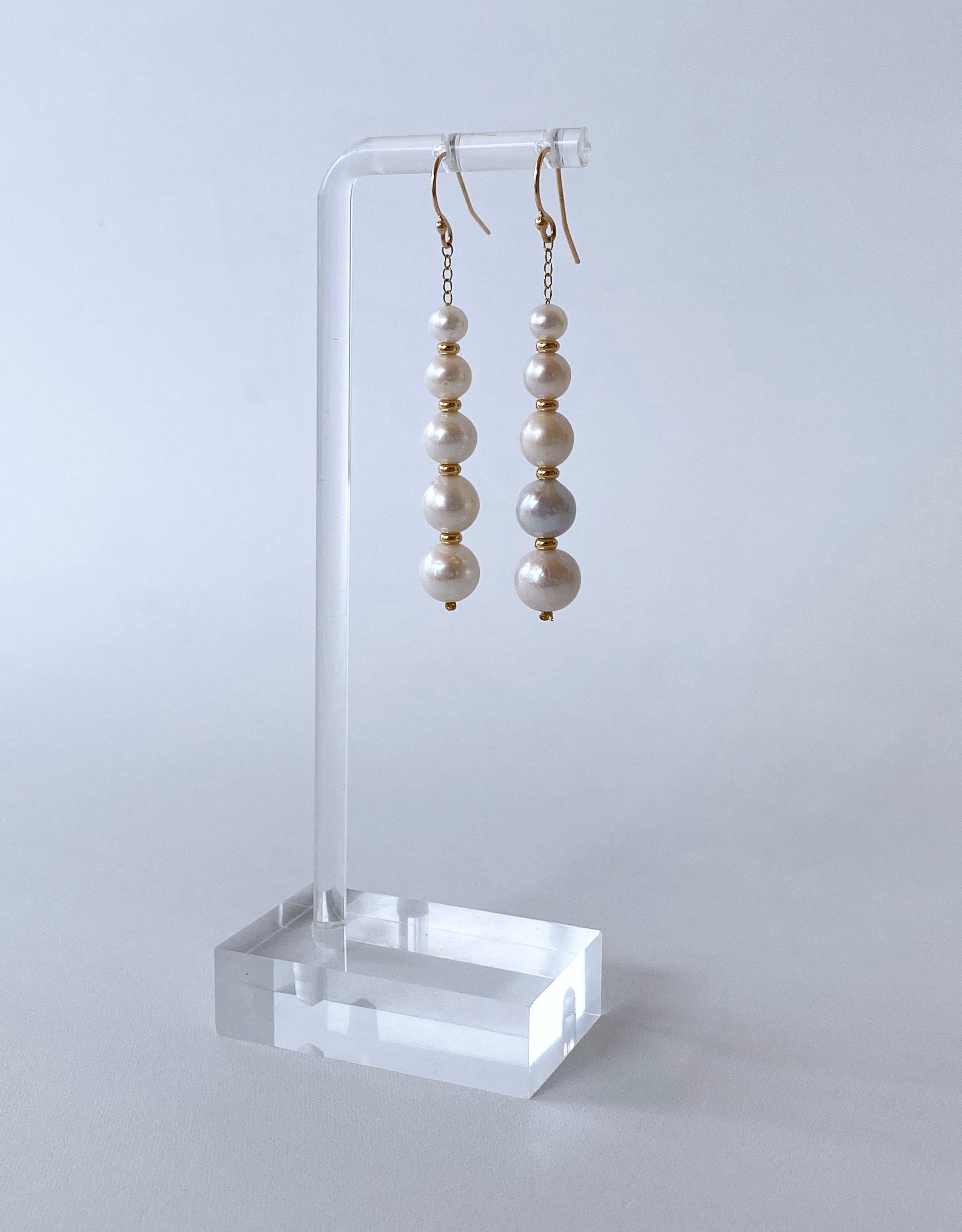 Marina J. Graduated Pearl Dangle Earrings with Solid 14k Yellow Gold Hooks In New Condition For Sale In Los Angeles, CA