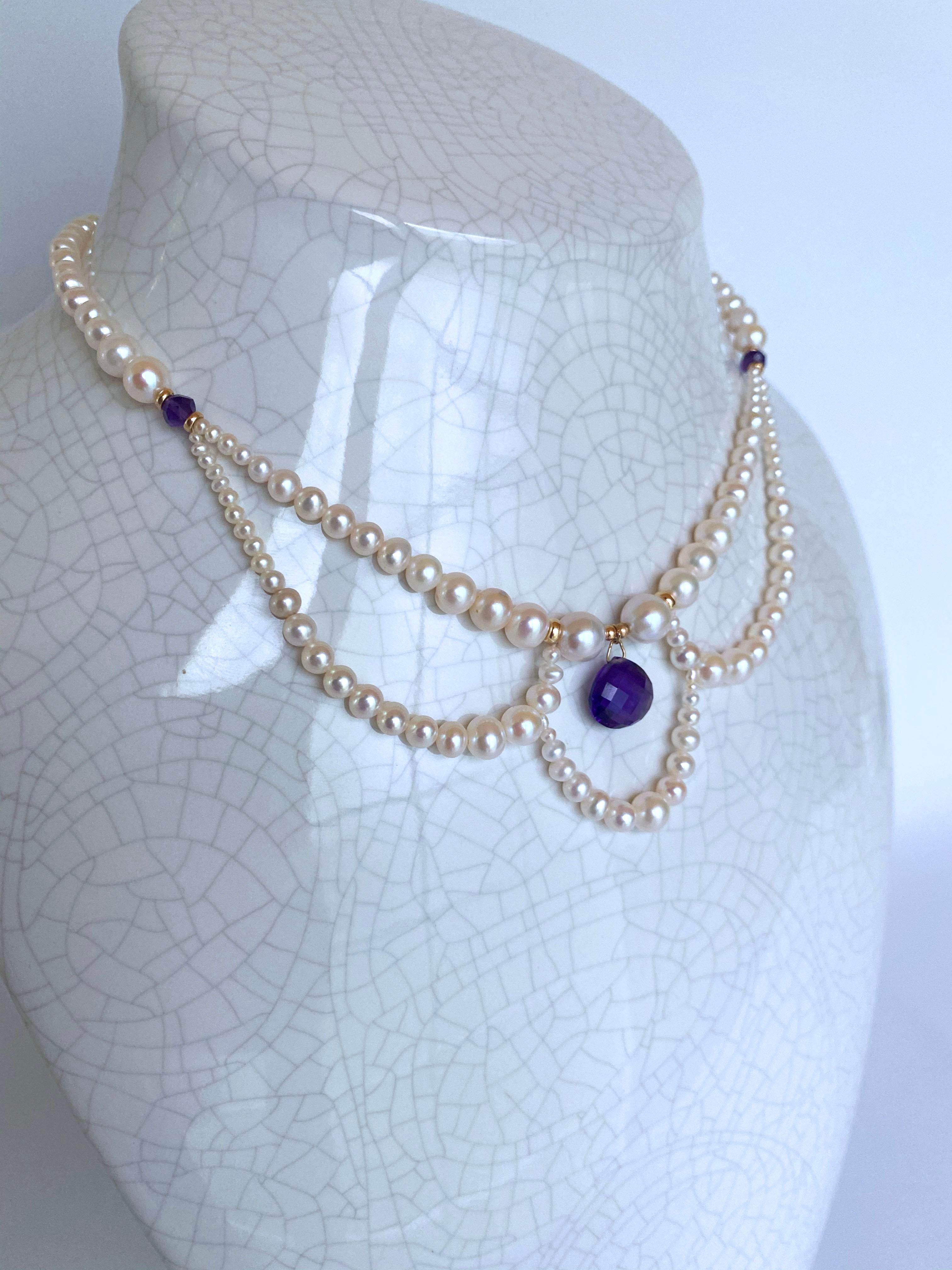 Perle Marina J. Collier de perles graduées avec améthyste en forme de goutte d'eau et or jaune 14 carats en vente