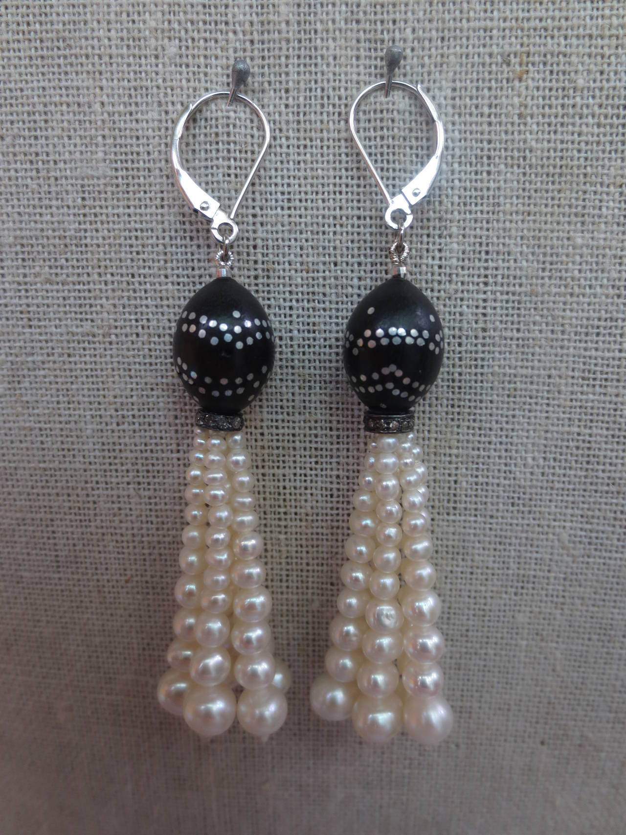 Marina J Graduated Pearl Tassel Earrings & Silver Inlay on Vintage Wooden Beads In Excellent Condition For Sale In Los Angeles, CA
