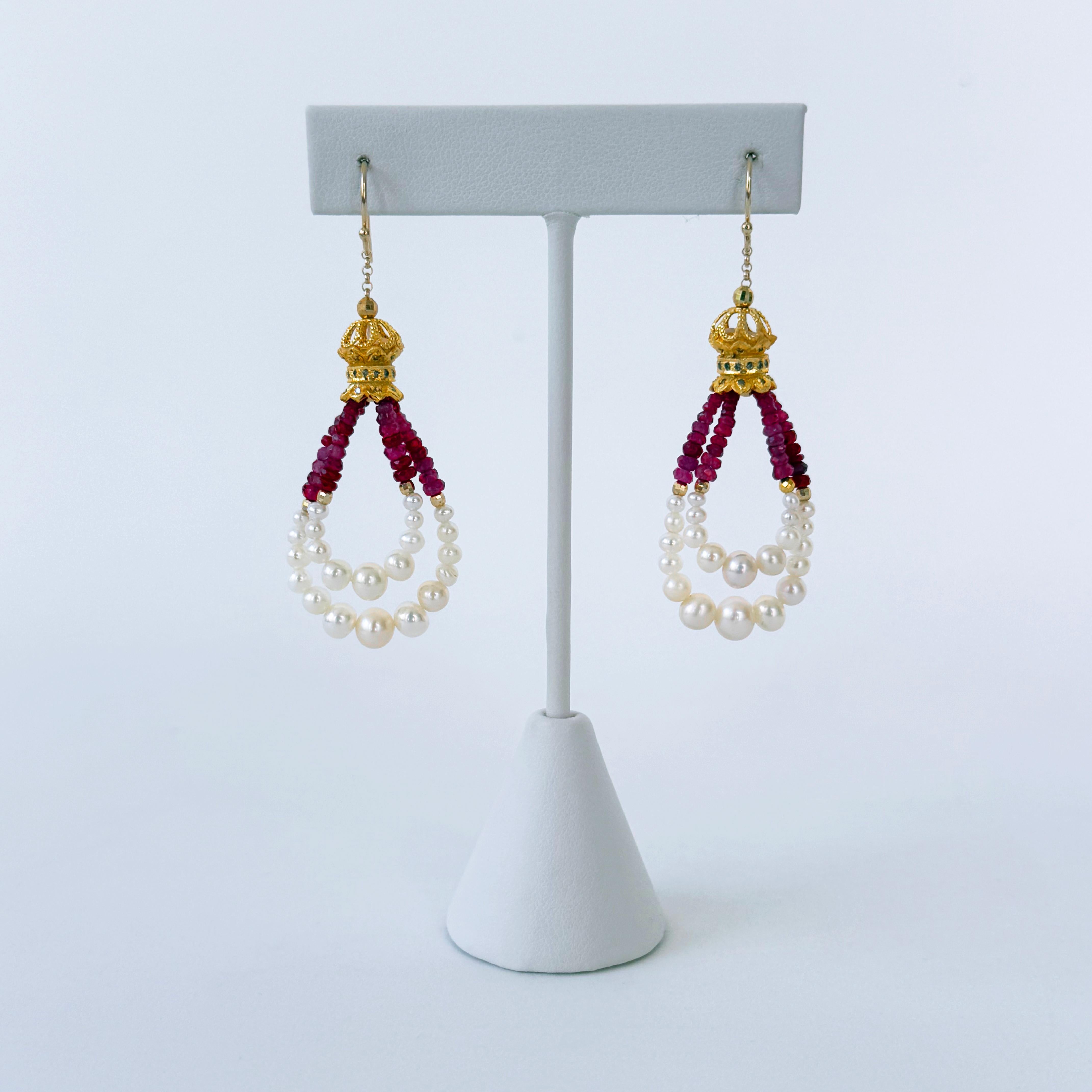 Perle Boucles d'oreilles pendantes en plaqué or jaune 18 carats, perles et rubis. en vente