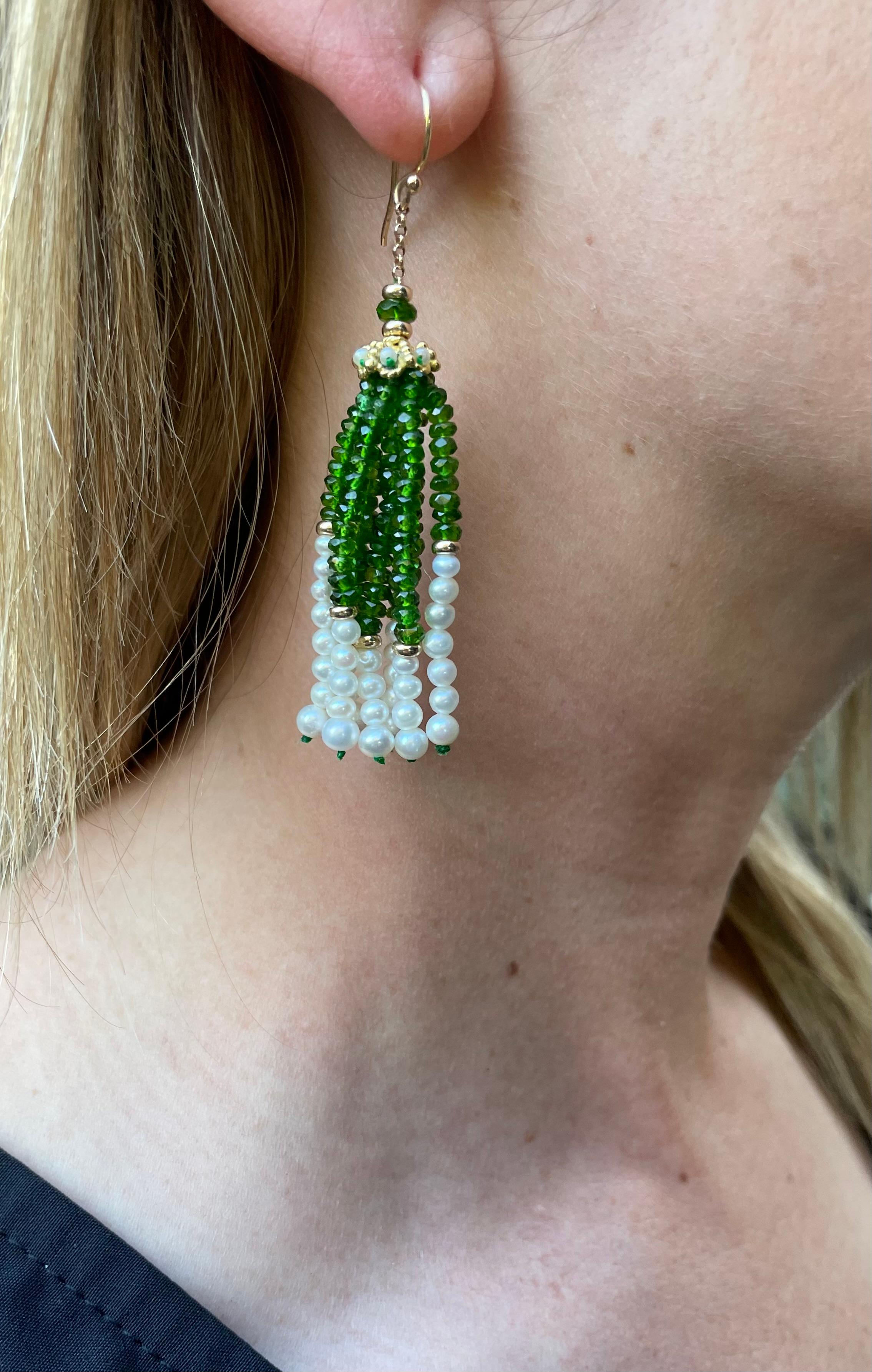 Moderne Boucles d'oreilles à pompon en or jaune 14k, perles et tsavorite Marina J. Greene en vente