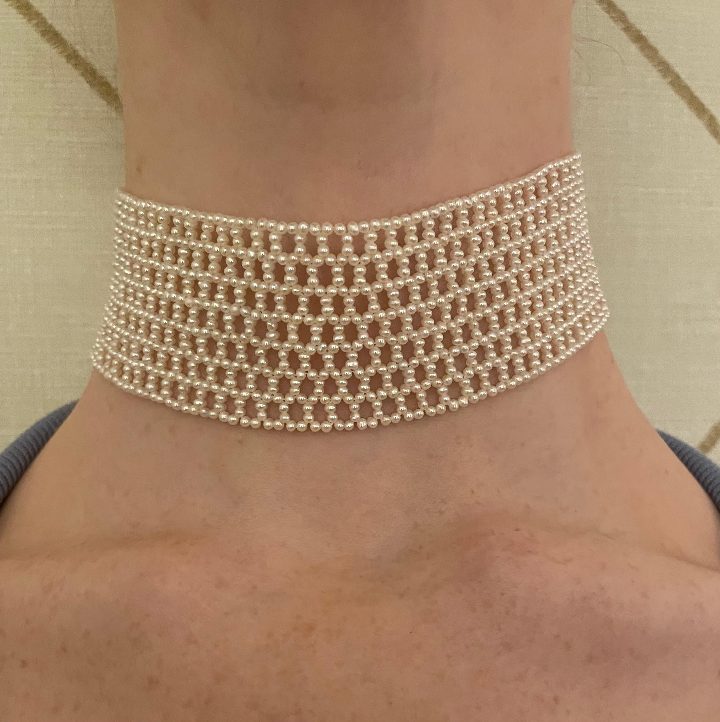 Artigiano Marina J. Stupendo girocollo intrecciato con perle di semi e chiusura regolabile in argento. in vendita