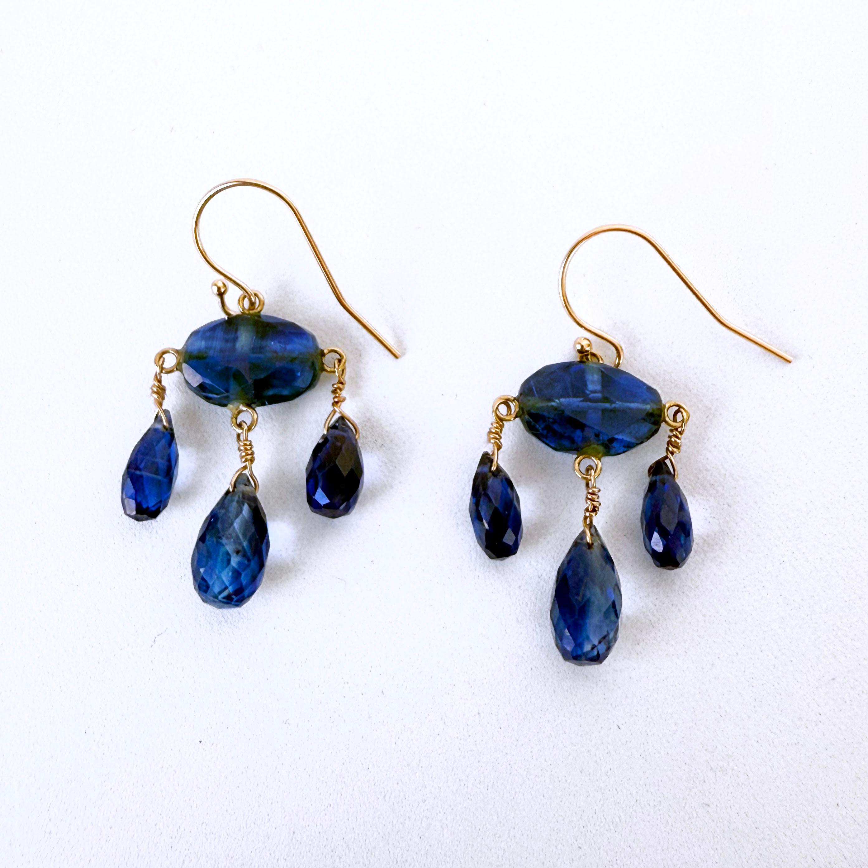 Marina J. Boucles d'oreilles chandelier en Kyanite et or jaune massif 14 carats Neuf - En vente à Los Angeles, CA