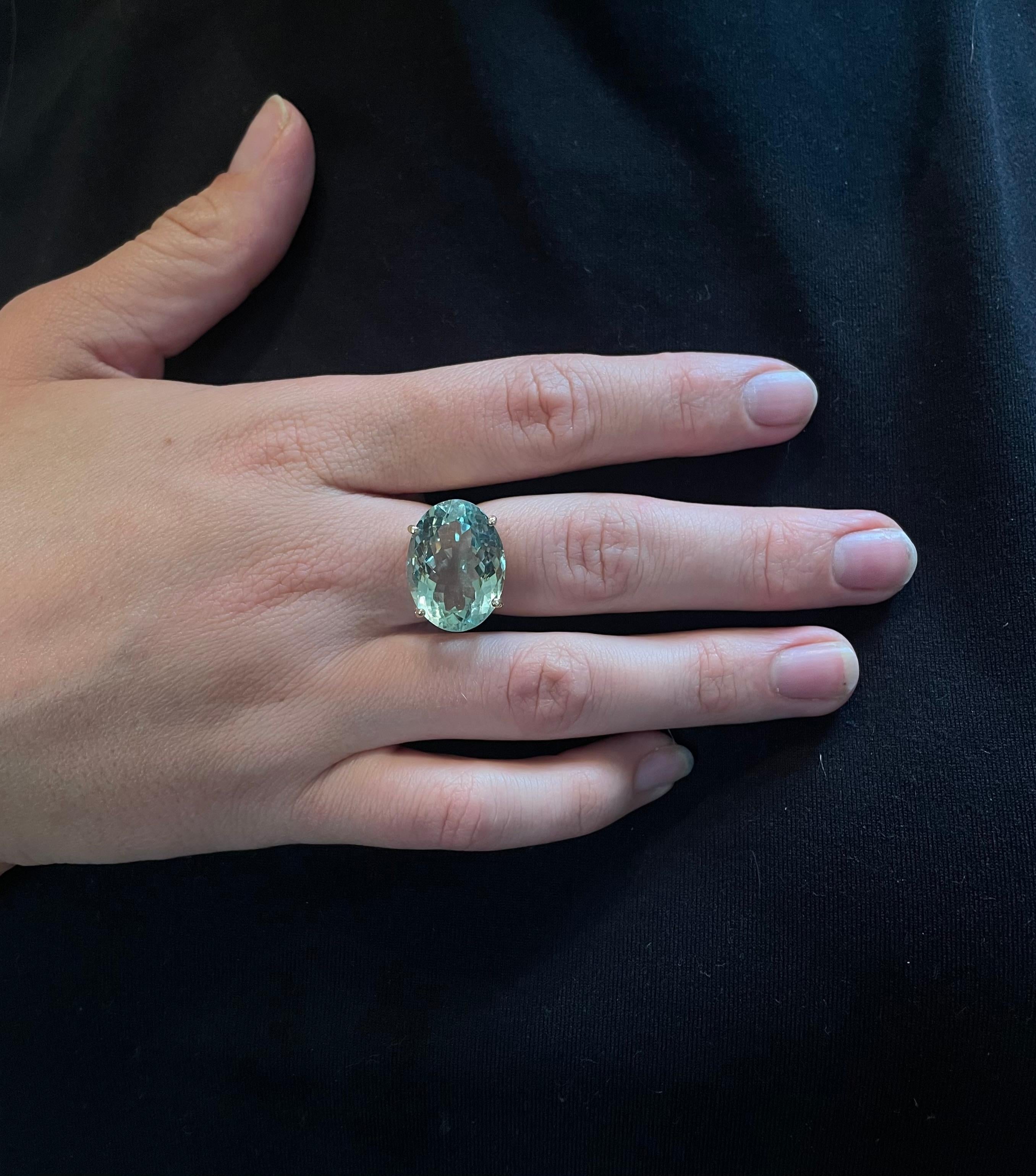 Marina J. Large 18c Green Amethyst & Solid 14k Yellow Gold Ring (bague en or jaune massif 14k) en vente 1
