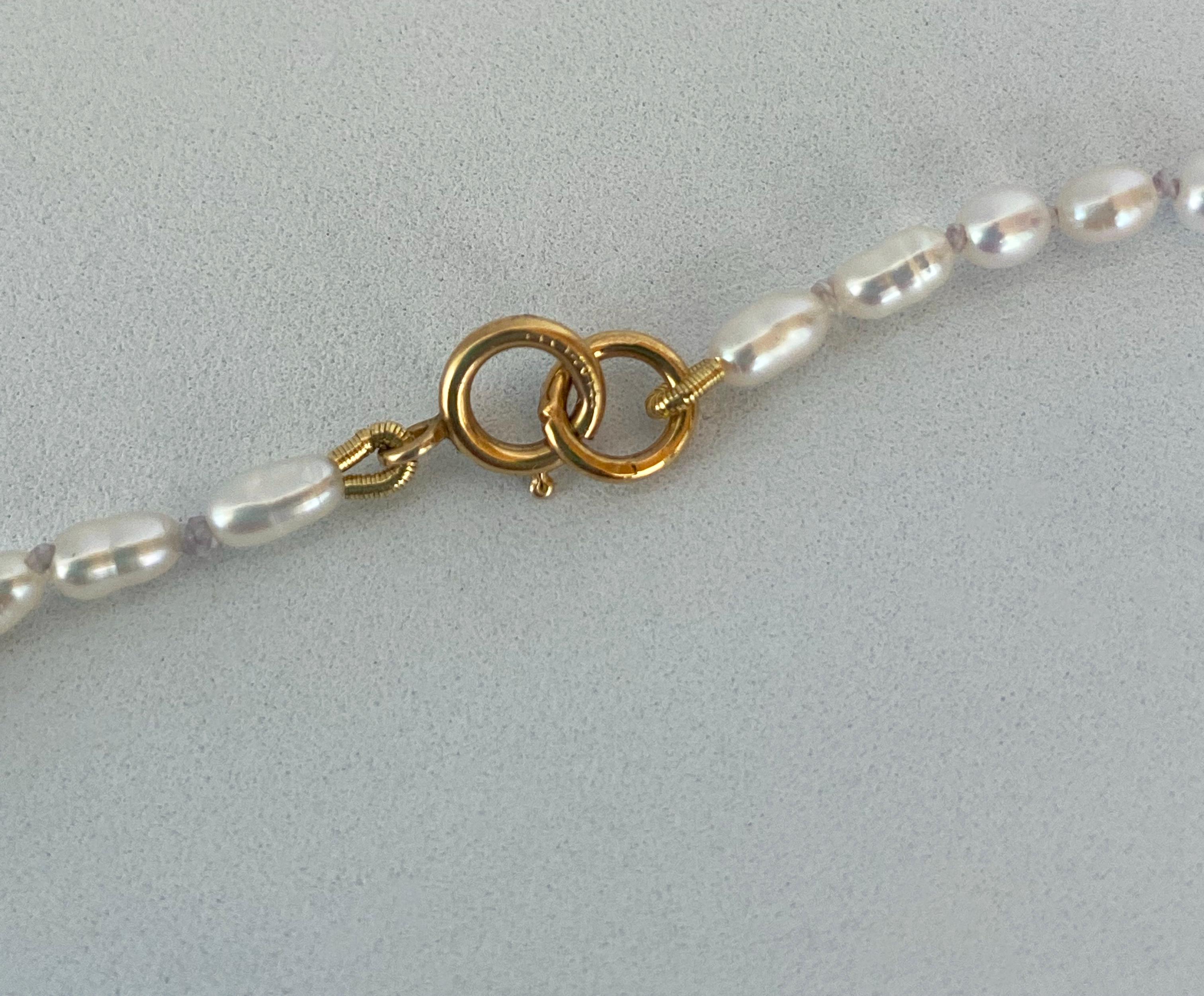 Perle Marina J. Collier structuré de perles avec pendentif papillon pour petite fille en vente