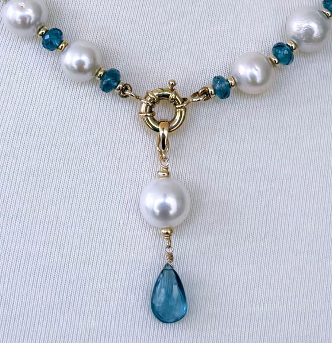 Marina J London Topacio azul, oro amarillo de 14k y collar de perlas con gota extraíble en venta 3