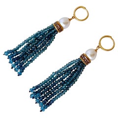 Marina J. London Orecchini con topazio blu, perle, diamanti e nappe solide in 14k