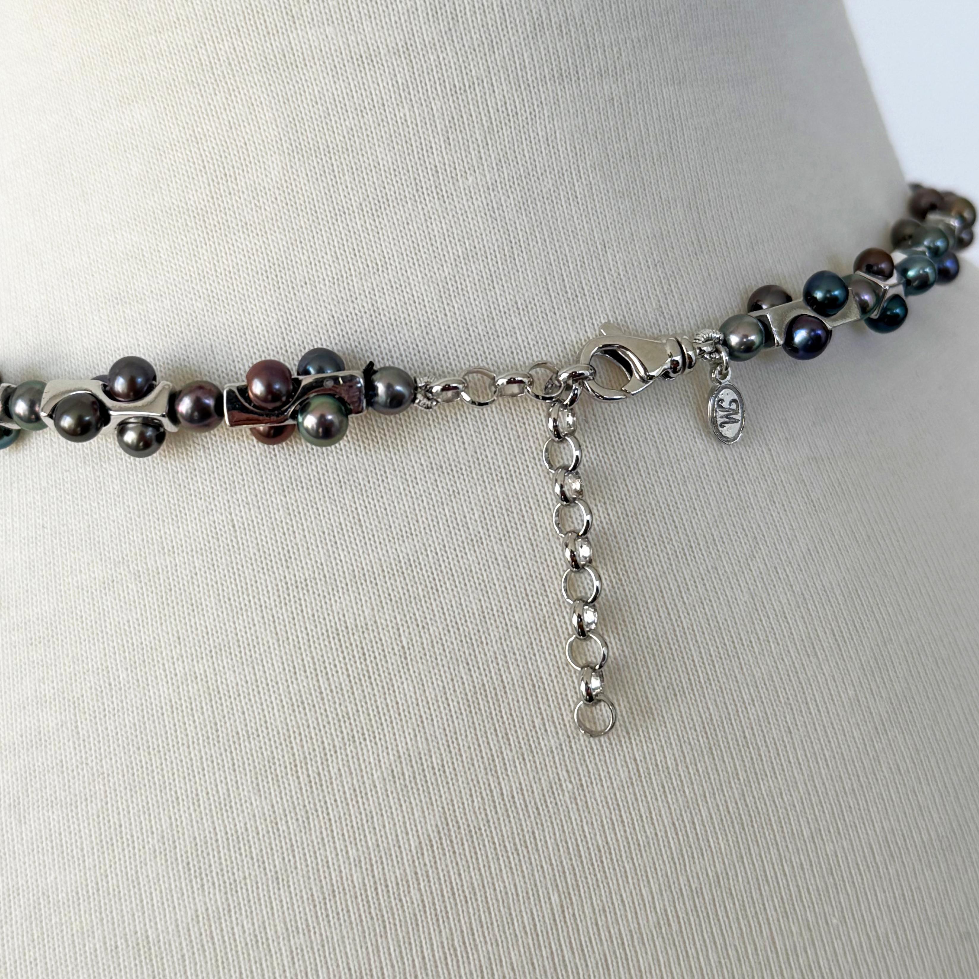 Marina J. Collana di perle nere geometriche in argento da uomo con chiusura regolabile in vendita 1